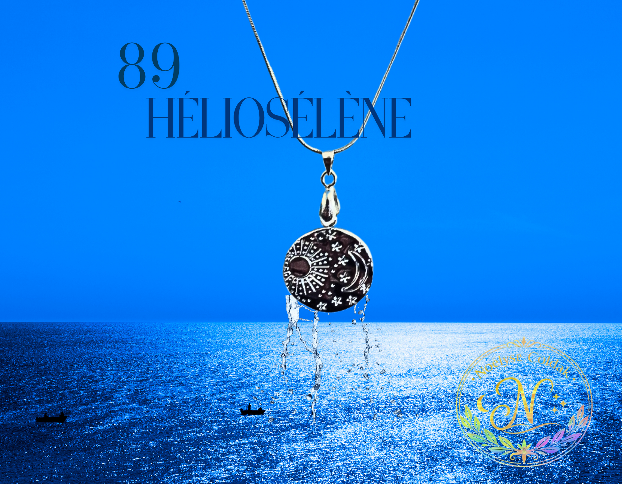 89 Héliosélène  — Le Double Rayonnement   Médaillon en acier représentant le Soleil, la Lune et les étoiles. Un talisman céleste qui symbolise l’équilibre et la guidance.