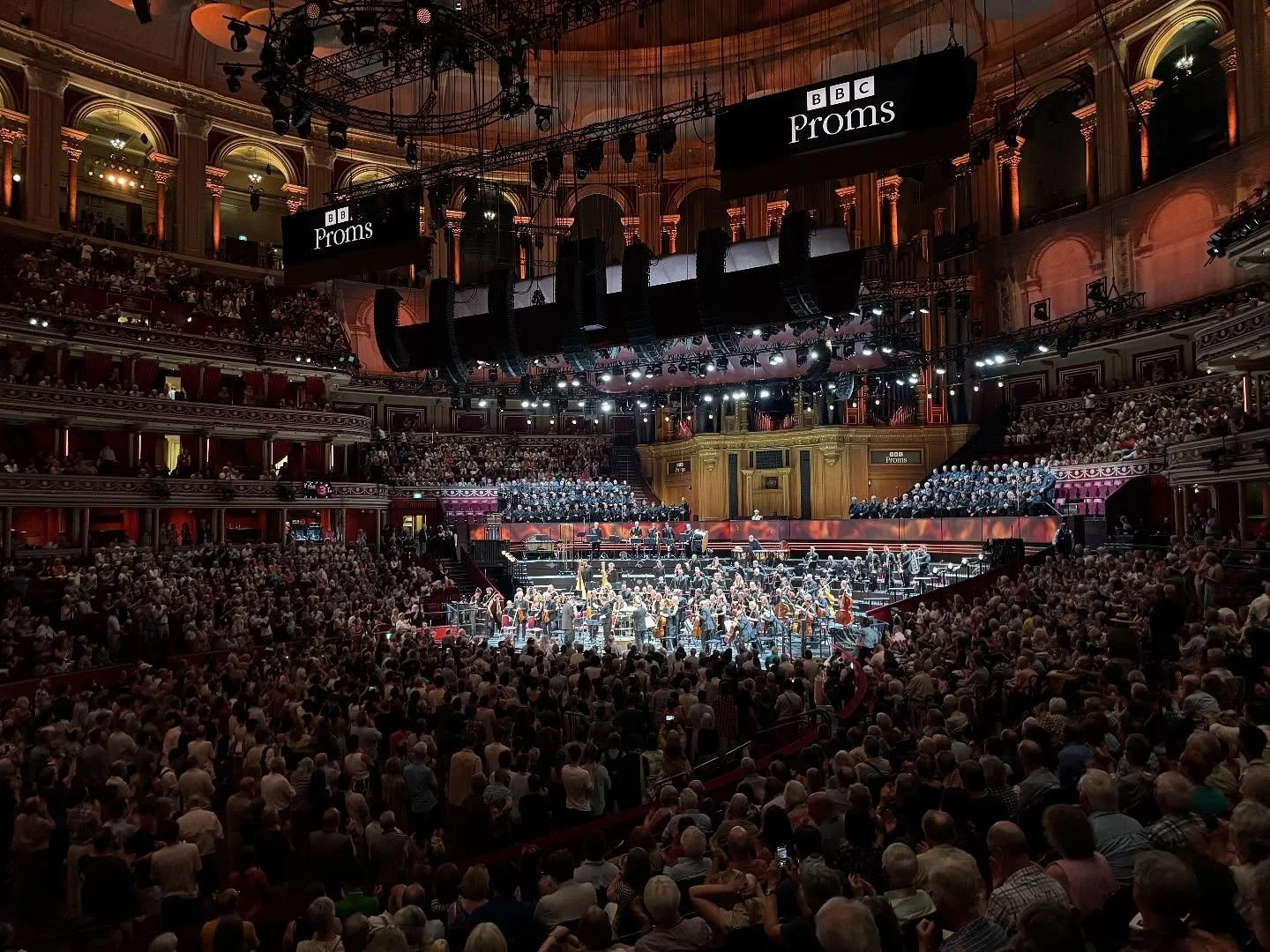 ✨ What a summer! ✨
I&rsquo;m still buzzing from the joy and excitement of working with the BBC National Chorus of Wales in August on Shostakovich&rsquo;s 13th Symphony &ldquo;Babi Yar&rdquo;.

🥹Two weeks of adventures&mdash;countless train rides to 