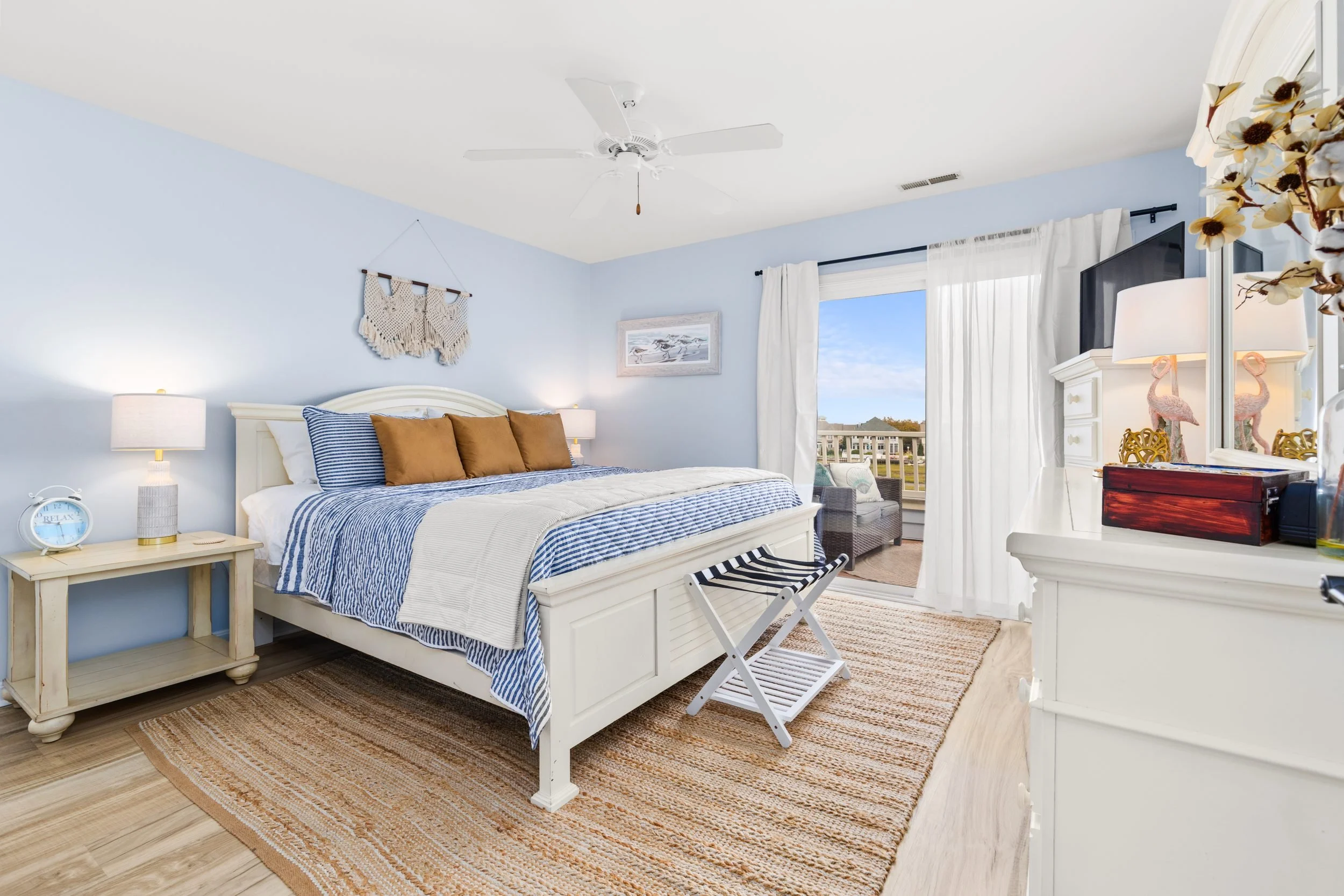 master_bedroom_1.jpg