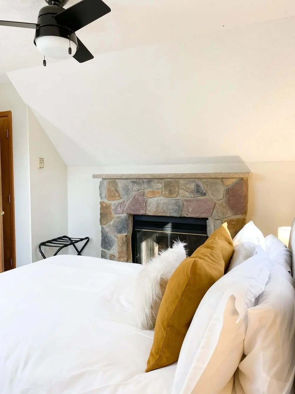 cozy-loft-bed-fireplace.jpg