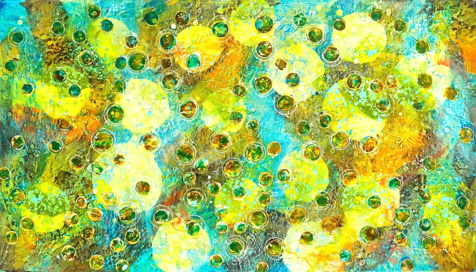 Abstraktes buntes Acrylgemälde auf Leinwand aus der Serie Secret. Mit dem Titel Connection. 80 x 140 cm.  Kleine und große, gelb-grüne Punkte verbinden sich miteinander und verwandeln das Bild in ein harmonisches Meisterwerk.