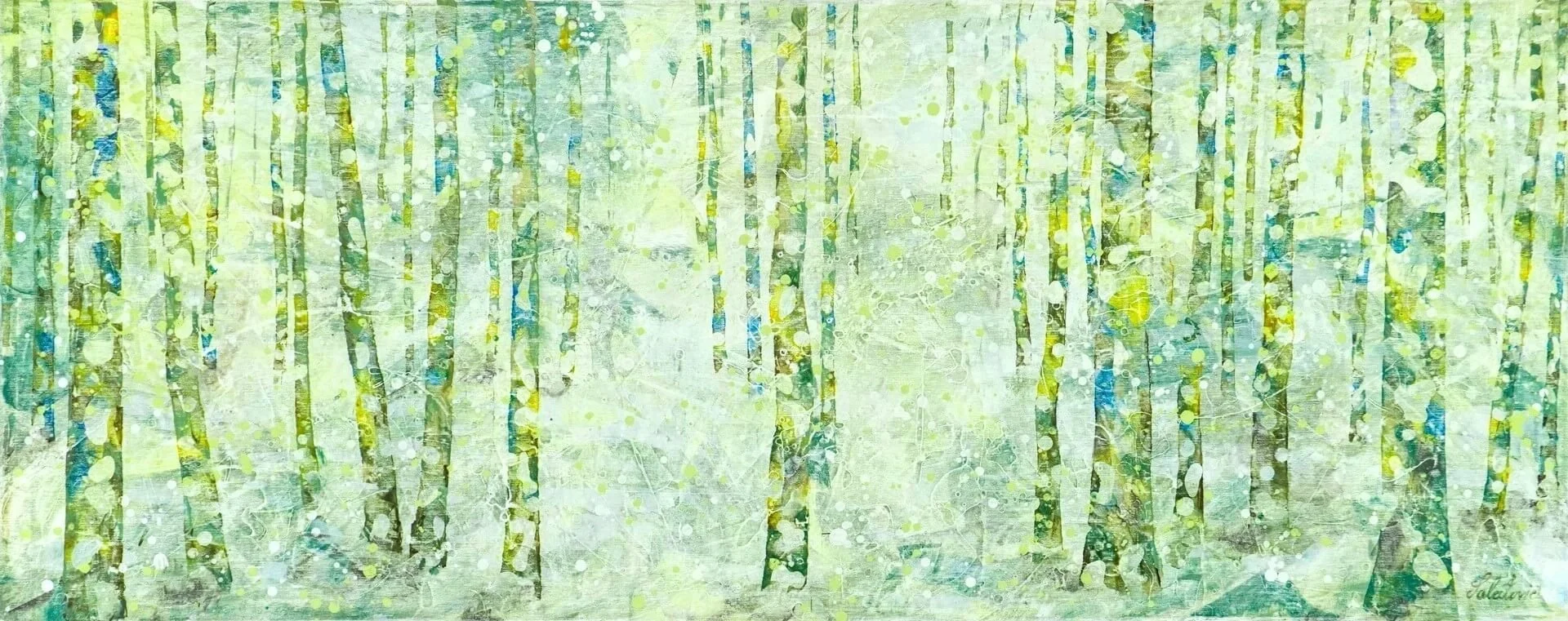 Acrylgemälde 60x150 cm mit dem Titel Opening. Als Farbenwurden helle Grüntöne verwendet. In dem Waldbild sind viele bunte Stämme zusehen ohne Krone. Die Bäume sind relativ  nahbeinander wodurch in der Mitte sich zwei leere Wege bilden.