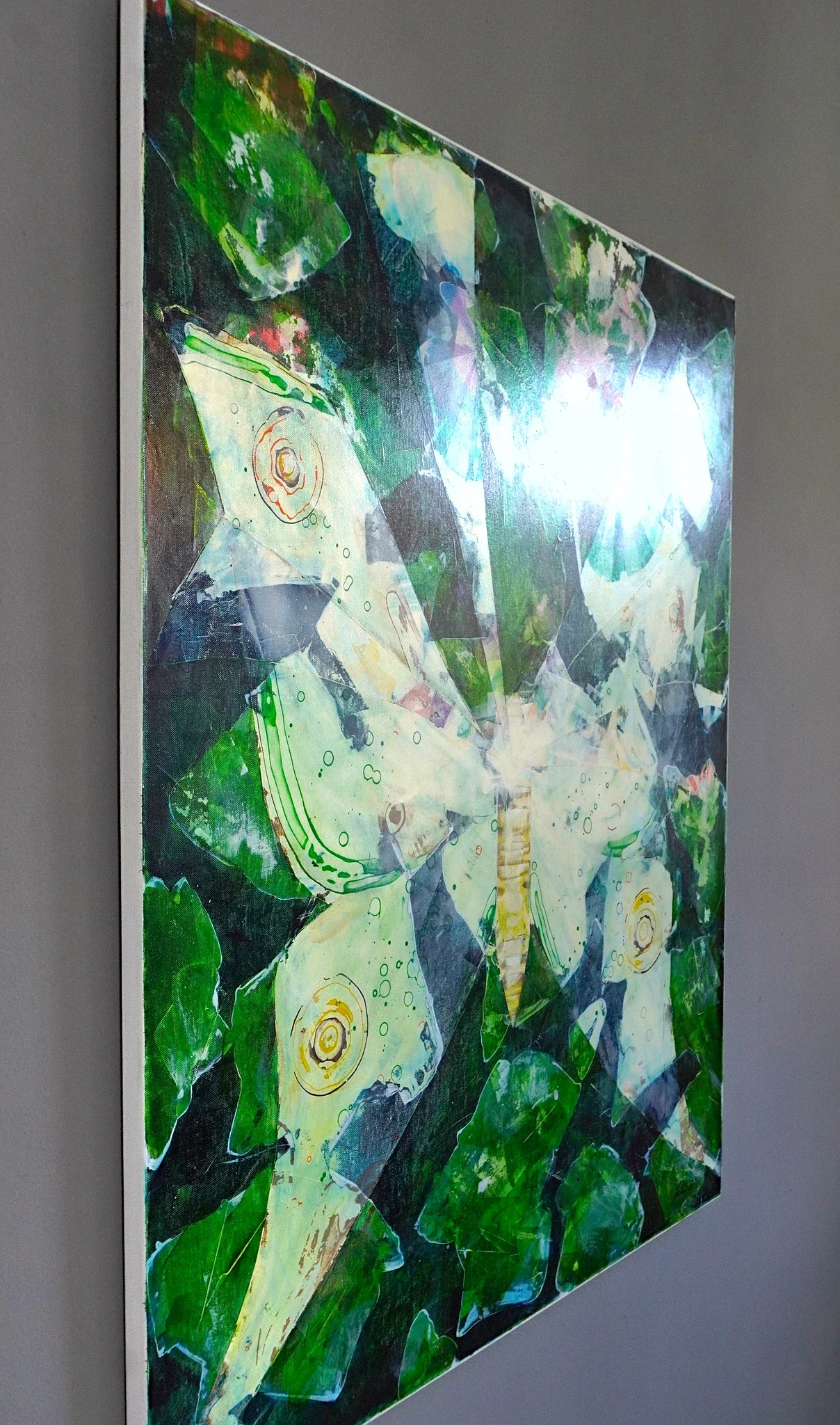 Ein großes Acrylgemälde. 105x90cm. Es ist ein großer Schmetterling zusehen. Mit dem Namen Malachite. Es ist ein sehr glattes Bild . fast so glatt wie Marmor in grünen Tönen. M
