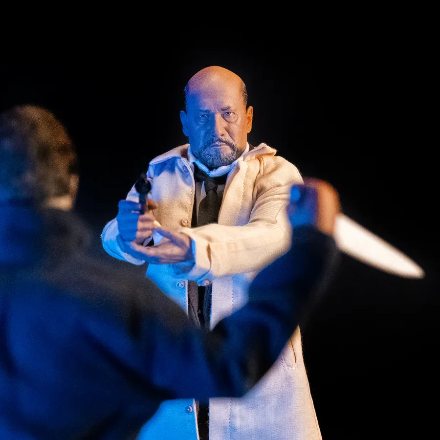 Trick or Treat Studios: Dr. Loomis 1:6 scale revolver