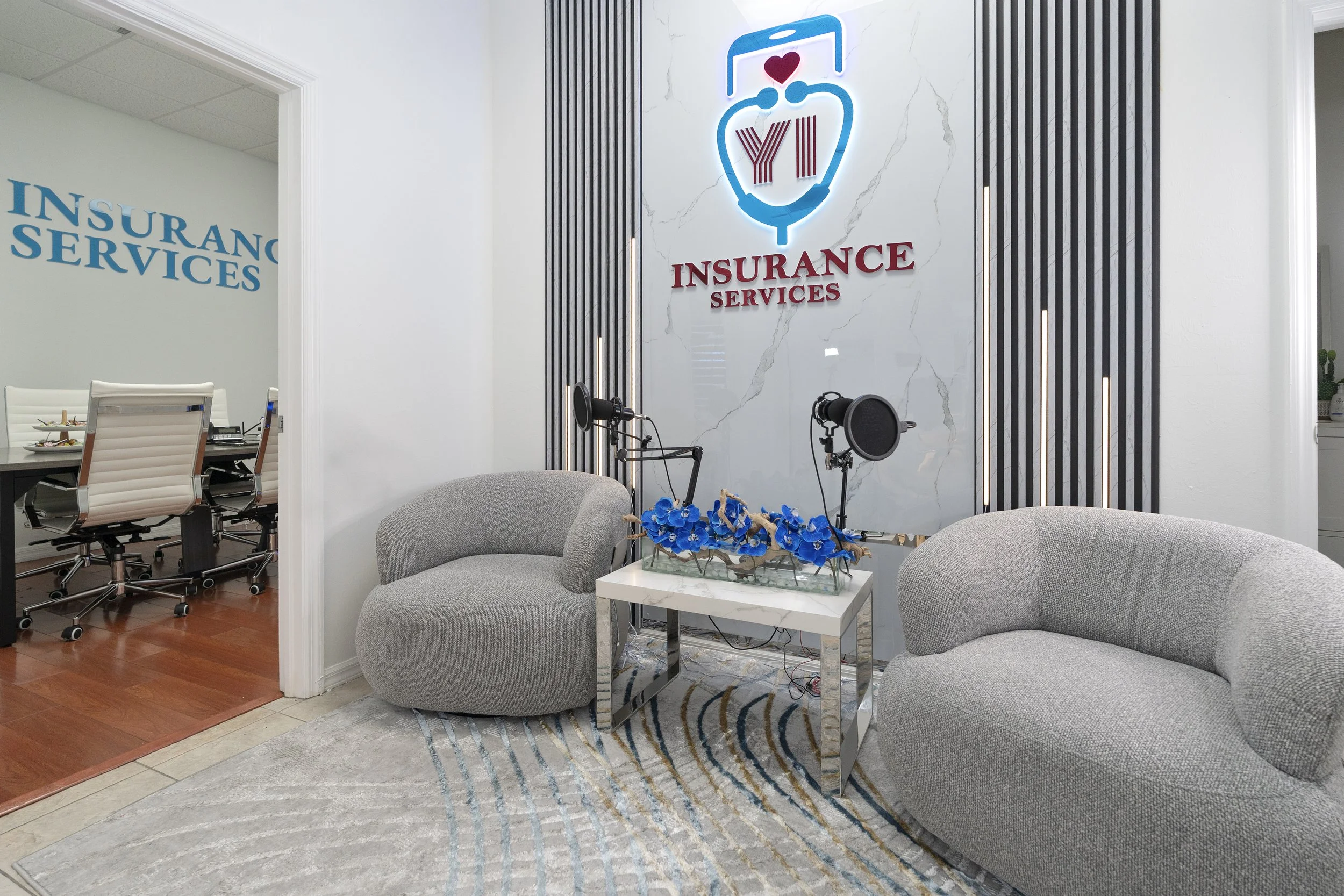 YI Insurance Oficina