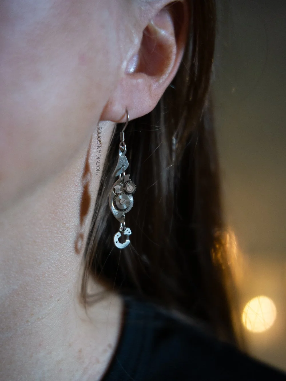 curvy-earring-02.jpg