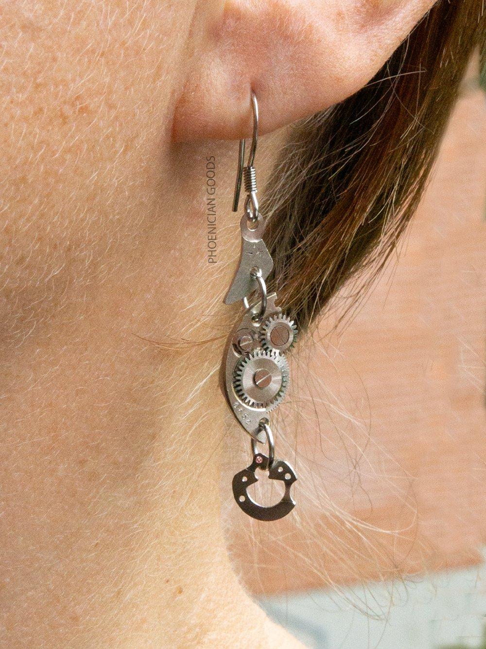 curvy-earring-05.jpg