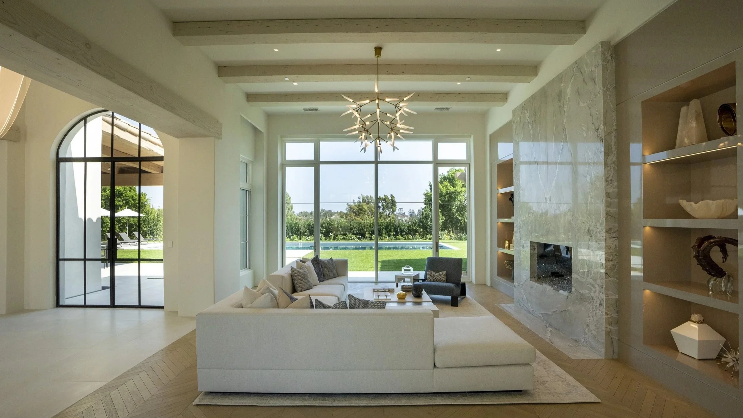 Sonance_hamptons home.jpg