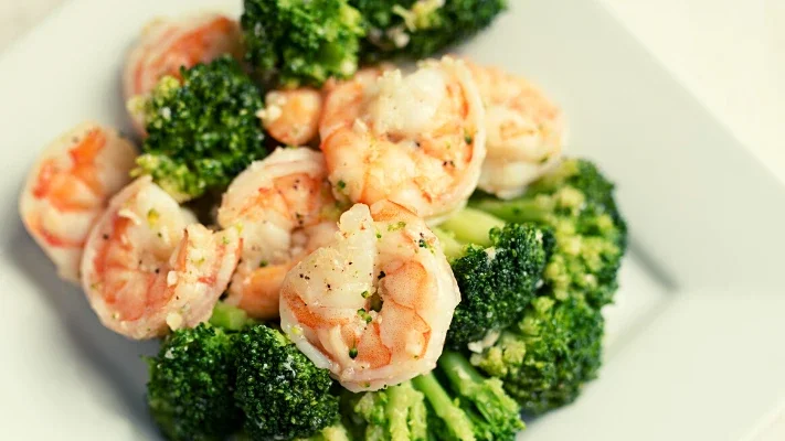 Garlic Shrimp &amp; Broccoli Bowl