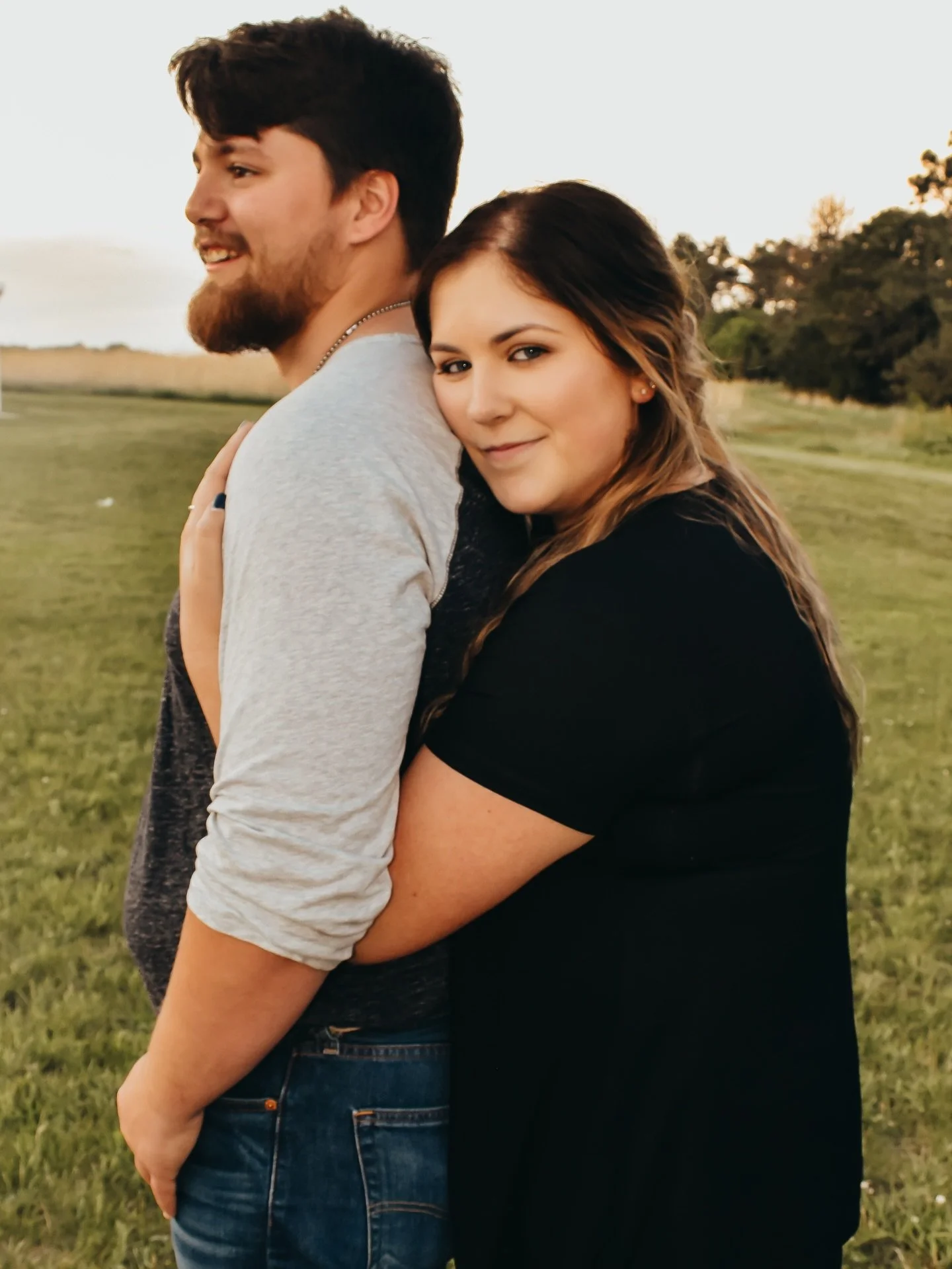 Love looks good on you. 💕
Sweetheart Minis are here and designed to capture the giggles, the closeness, and the moments that feel like you.
Limited spots available. Book yours before they&rsquo;re gone. ✨📸

#SweetheartMinis
#CouplesPhotography
#Neb