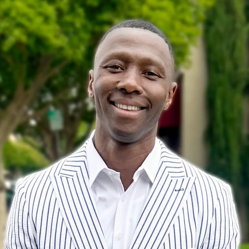 Photo of Abraham Diallo, owner of Pro Cleaning Green.