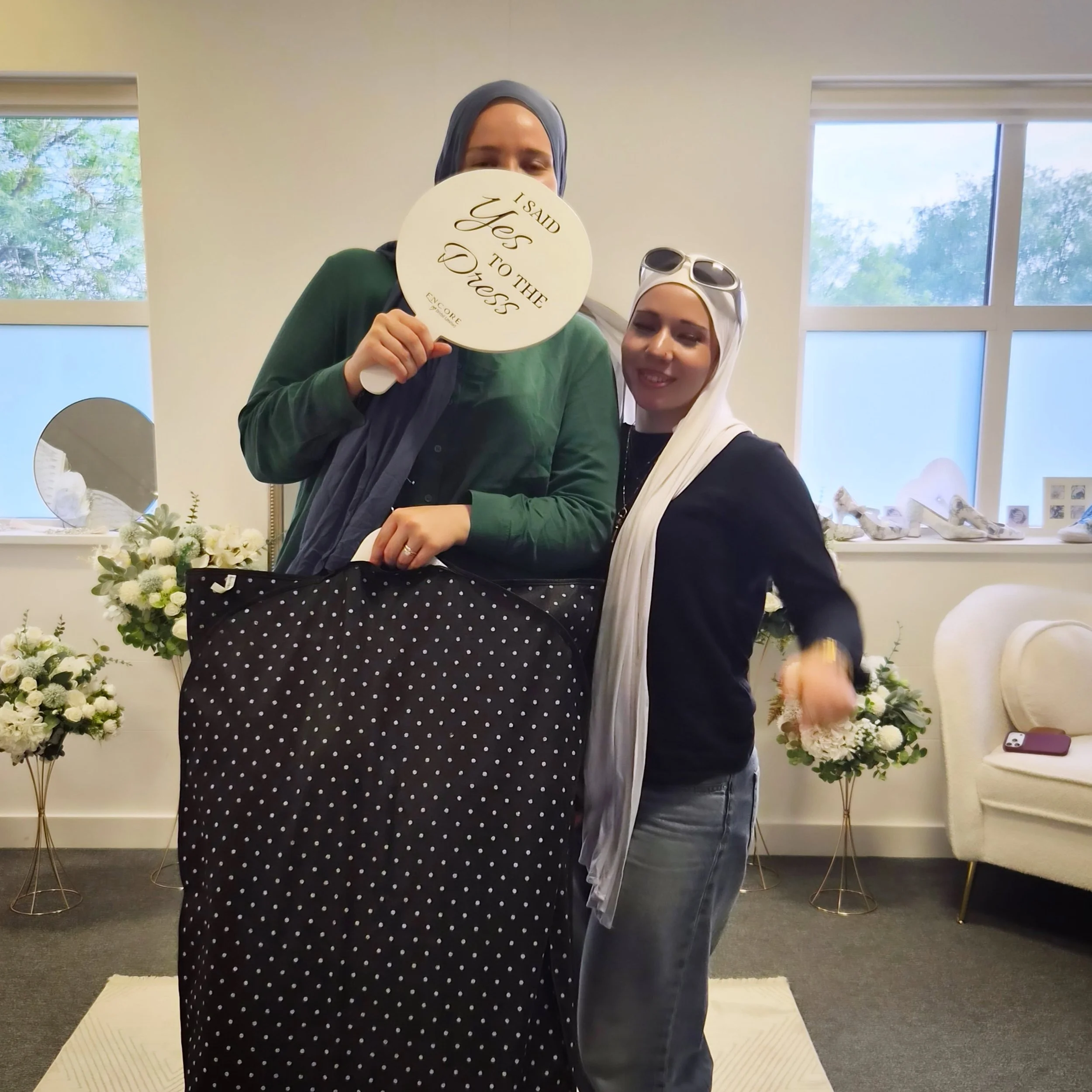Making women feel beautiful every single day.... Tell us we don't have The BEST job in the world. 🤍💍👰🏼