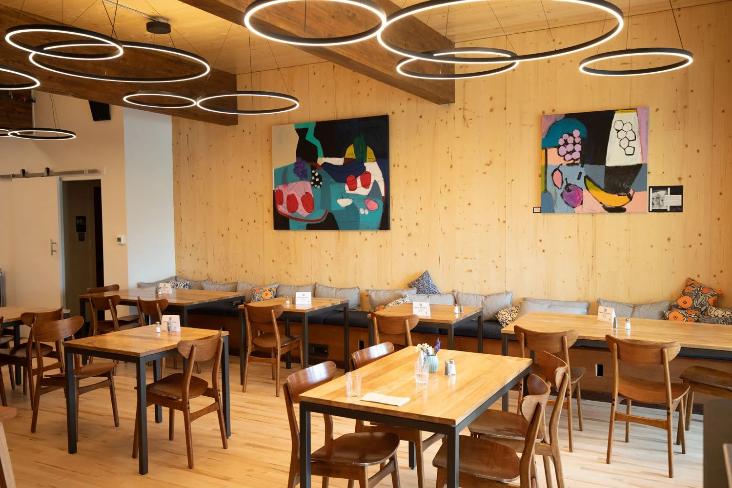 Dining-11.jpg