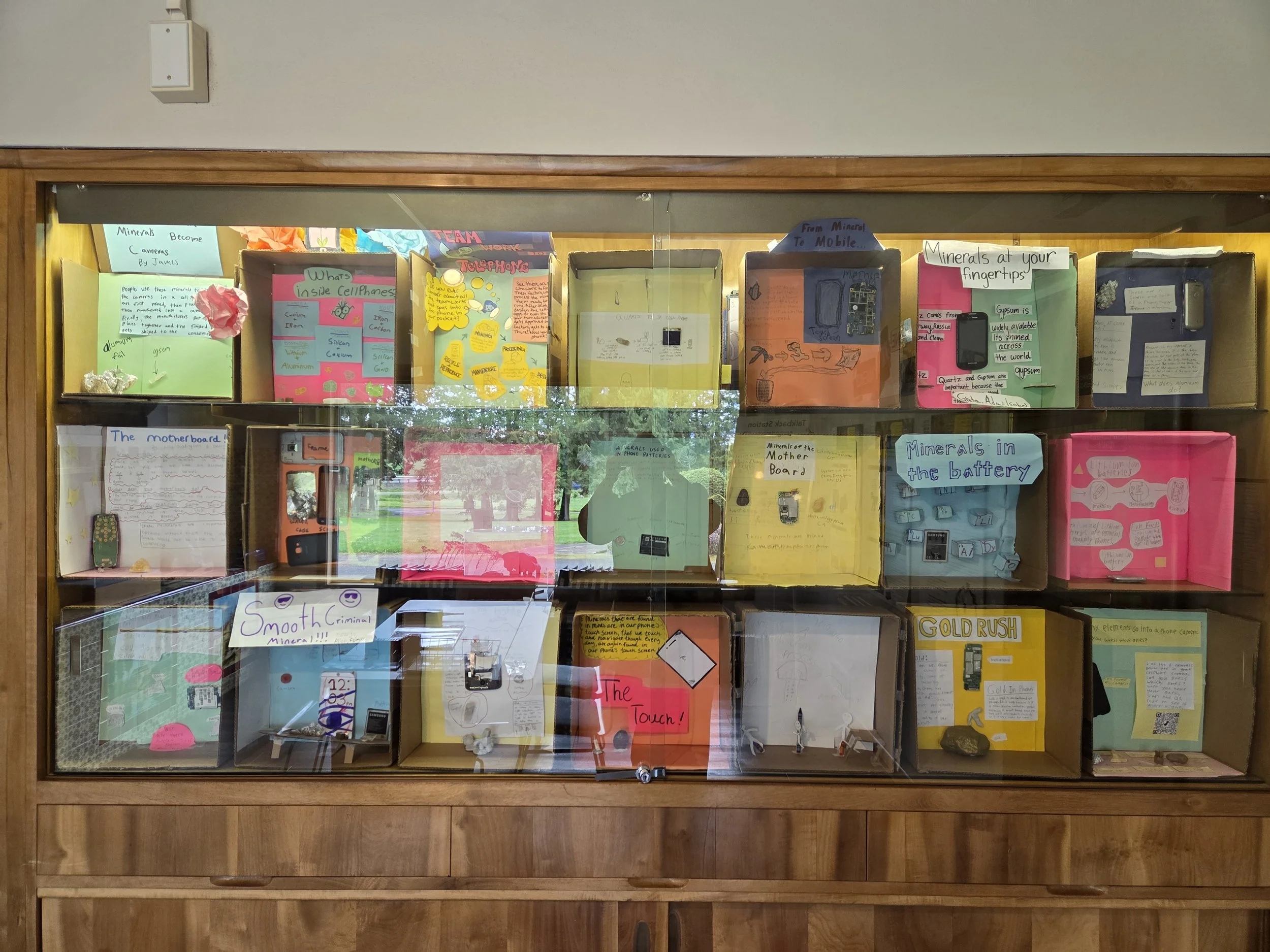 Cottonwood middle school students mini-displays in the Rice Museum library.