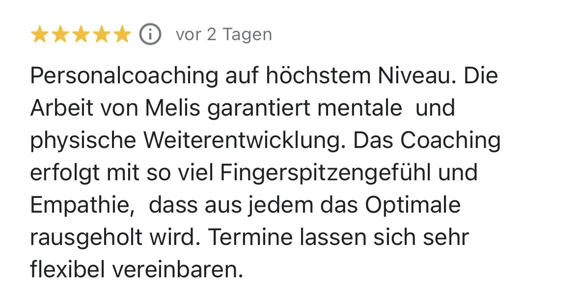Review with 5 stars, written in German, praising high-level personal coaching, mental and physical development, empathy, and flexible scheduling.
