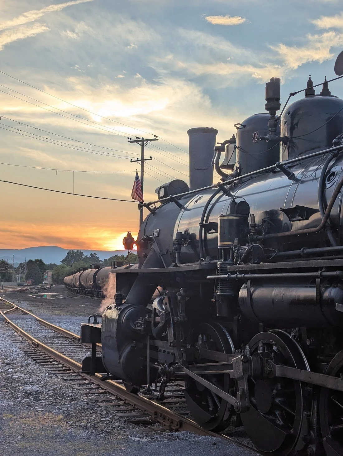 Sunset locomotive Everett Railroad