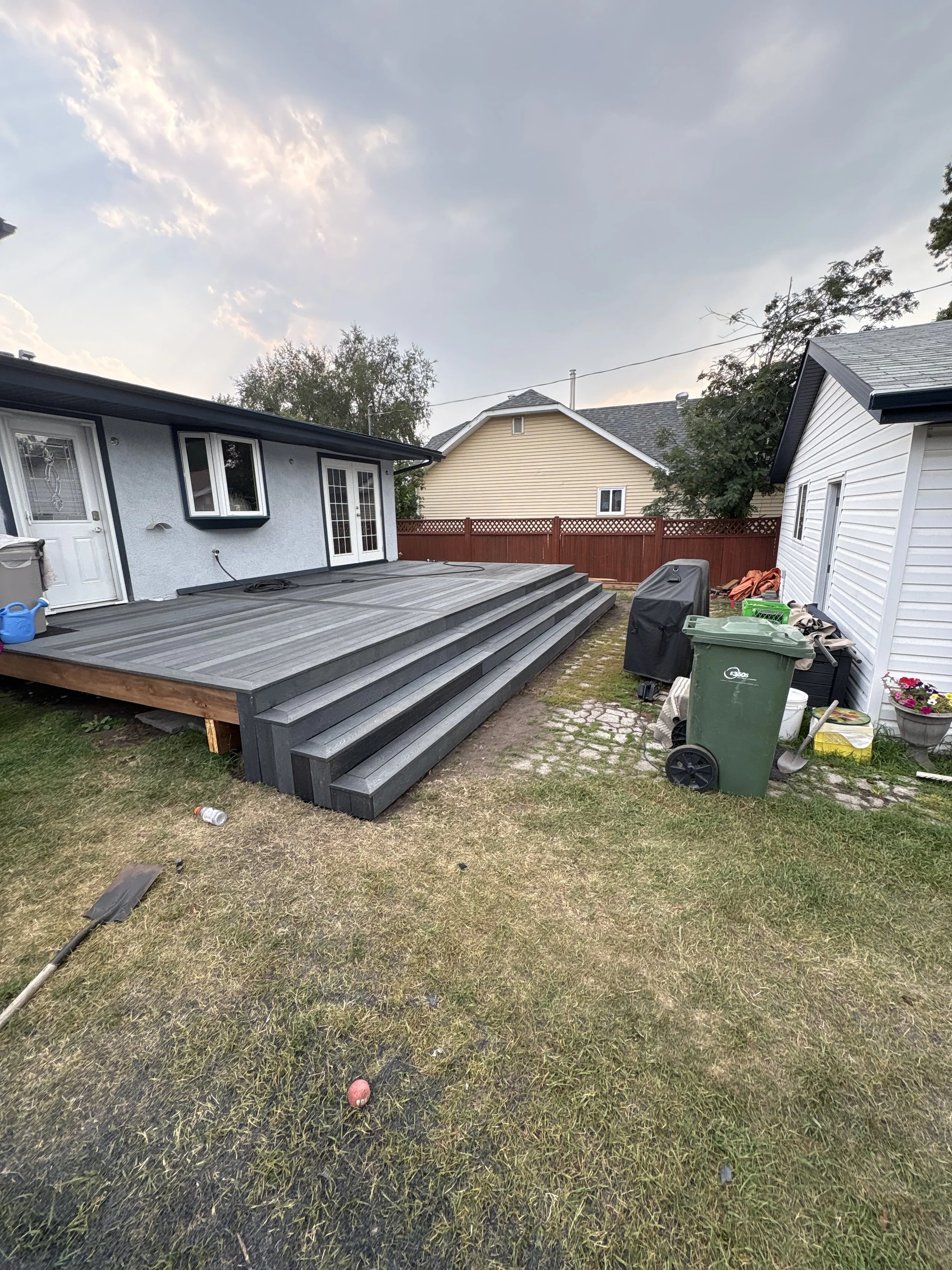 CUSTOM DECK