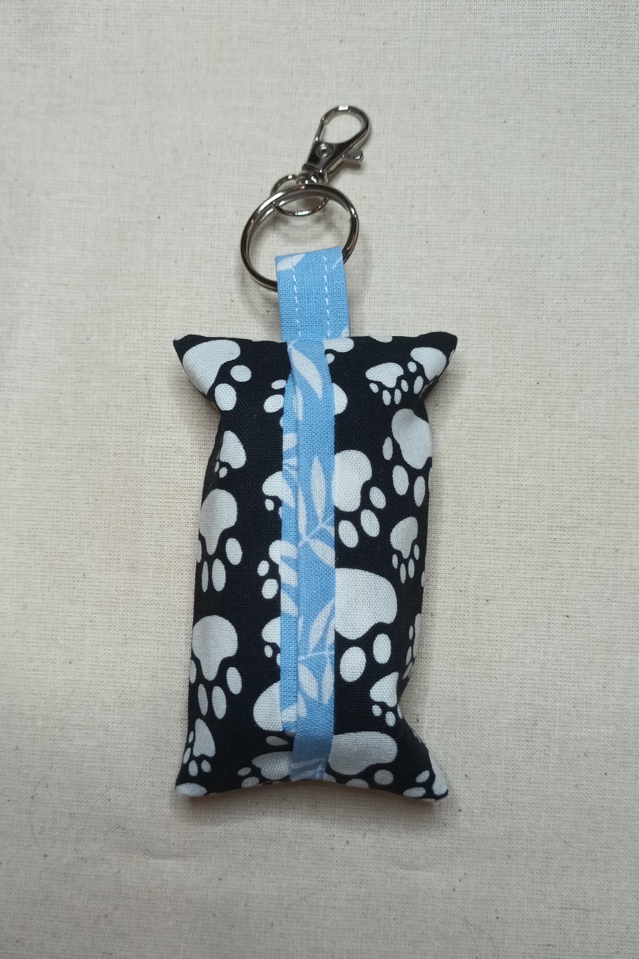 WHITE PAWS BLUE FERN DOGGY POOP BAG HOLDER