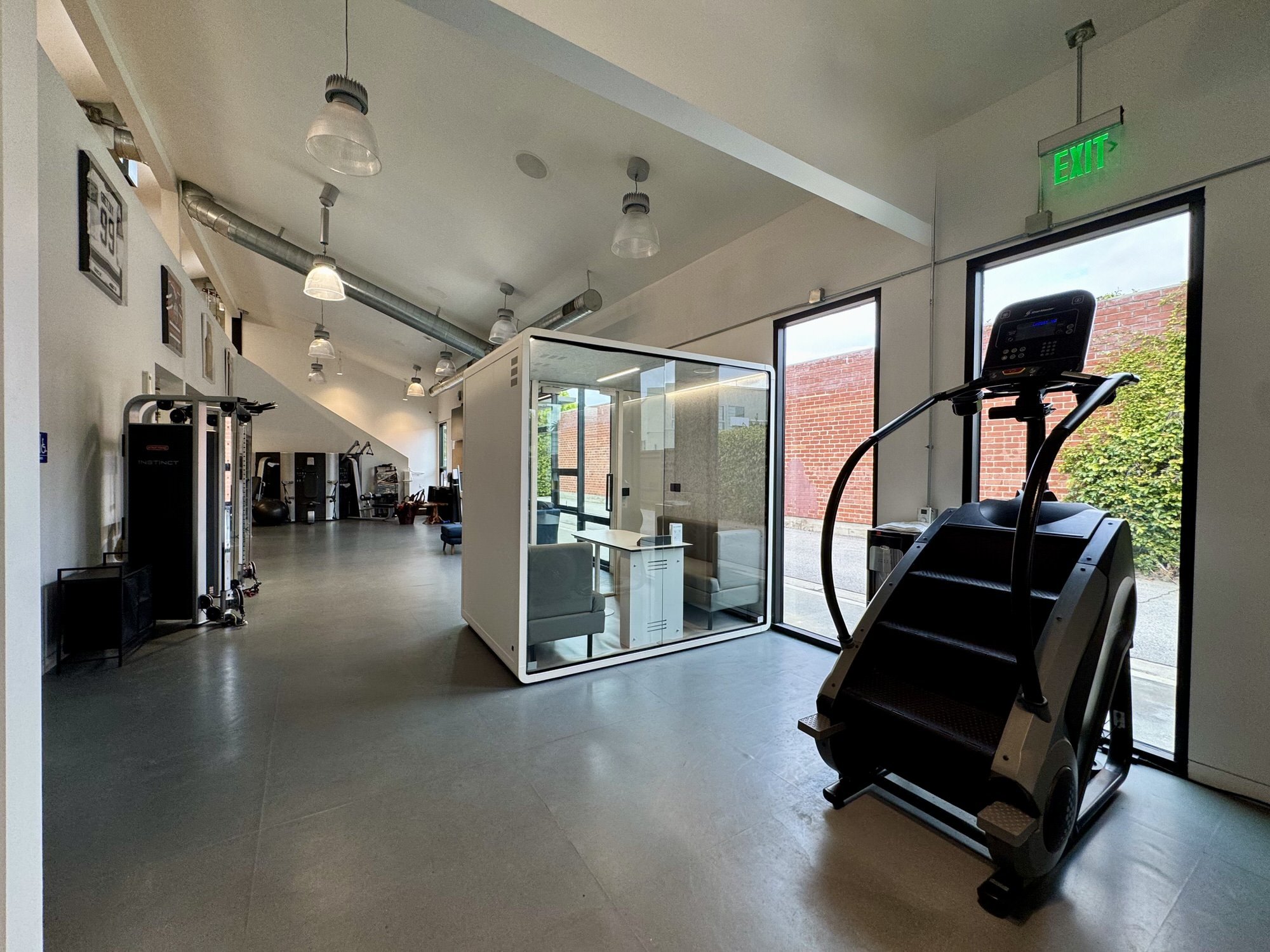 blankspaces-venice-gym-pod_55126543570_o.jpg