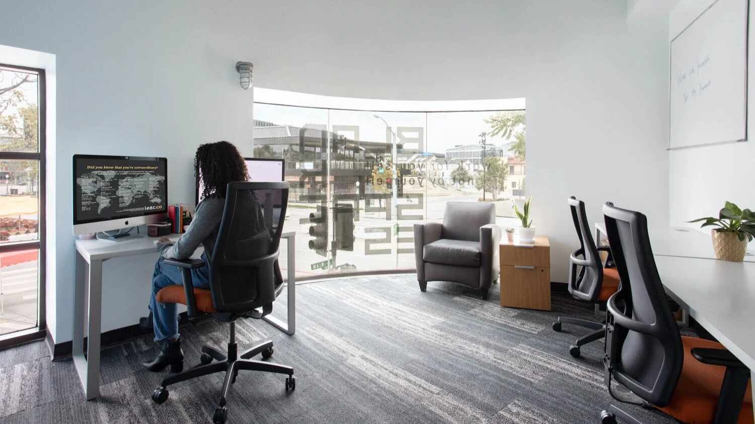 Medium Private Office for 4-5