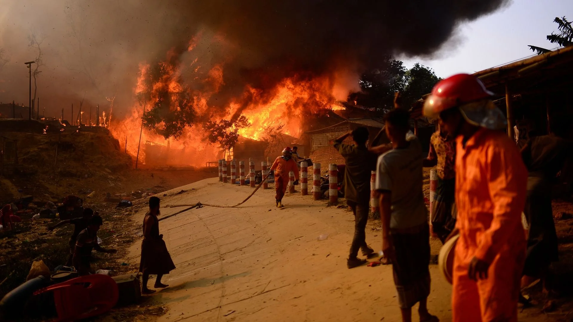 230330125949-03b-rohingya-refugee-camp-fire.jpg