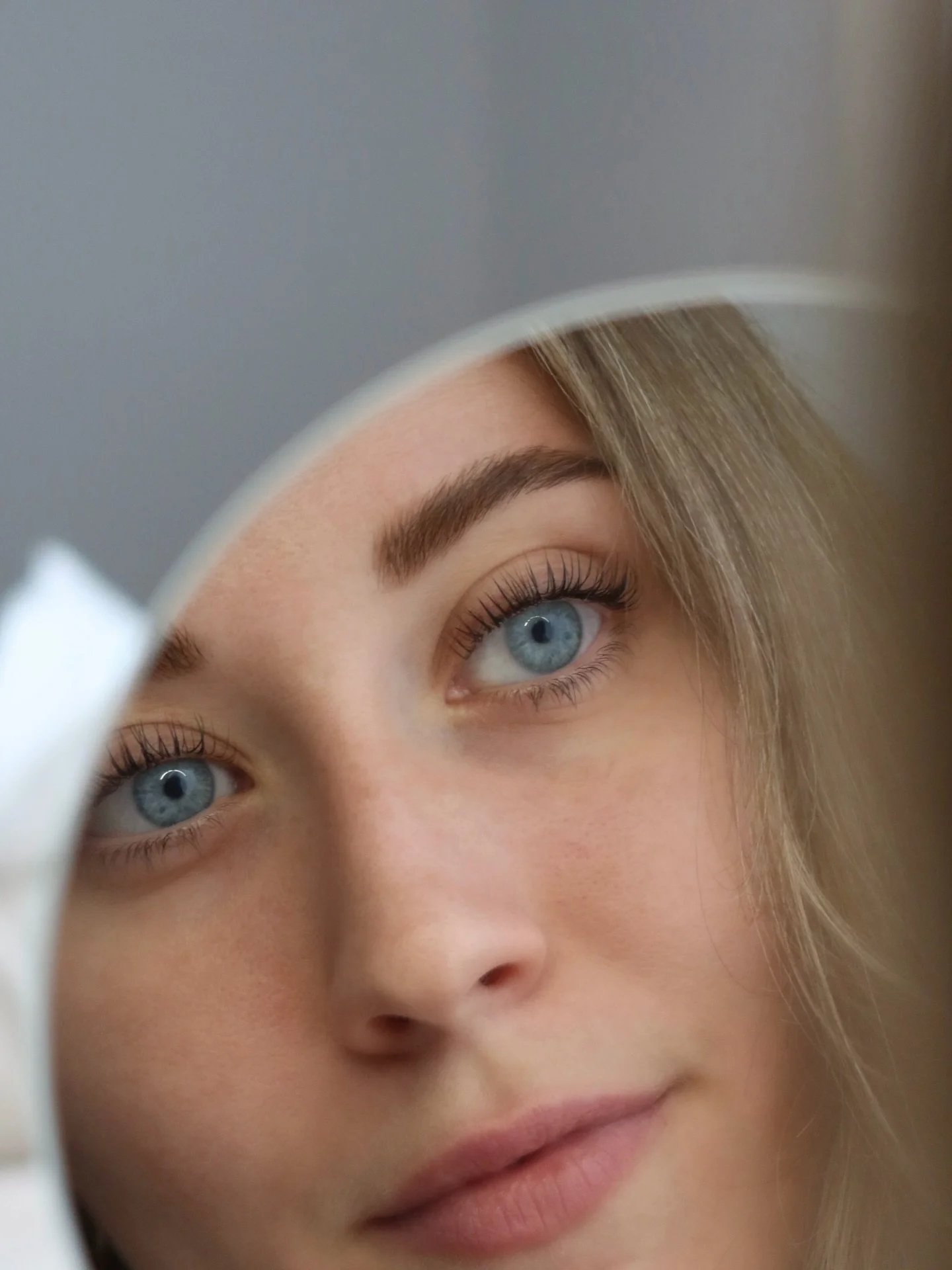 Rehaussement de cils avec teinture | luaesthetique.ca