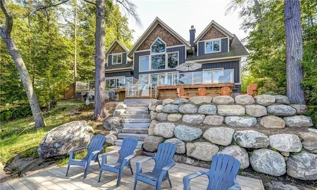 Town of Bala Moon River Lakefront Cottage