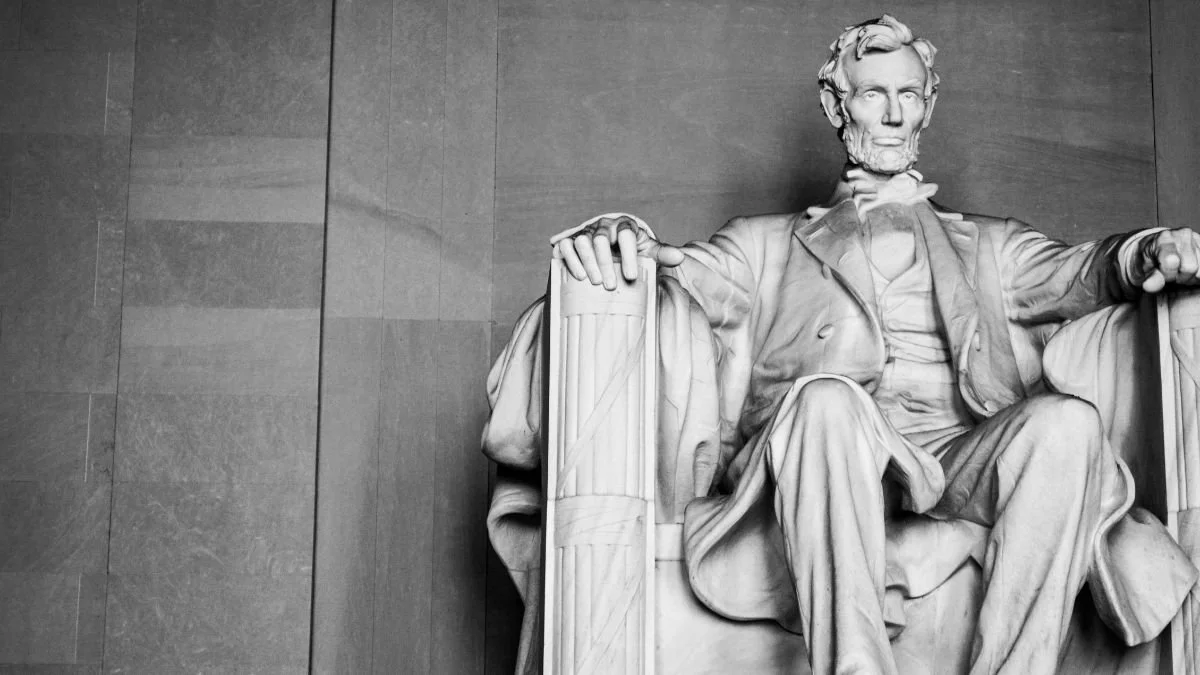 Photo of the Lincoln Memorial in Washington DC for the blogpost The Ultimate Guide to Teaching Government to Kids