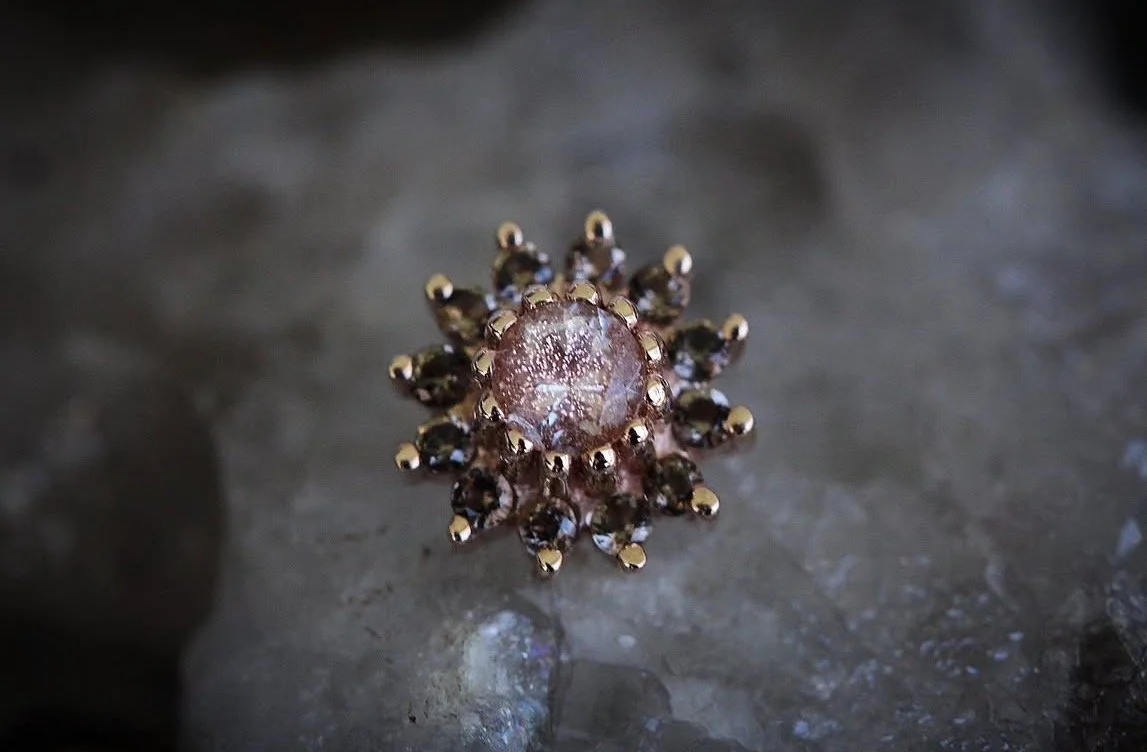 The Rose Body Vision Los Angeles ( BVLA )
rose gold
Oregon sunstone and smoky quartz