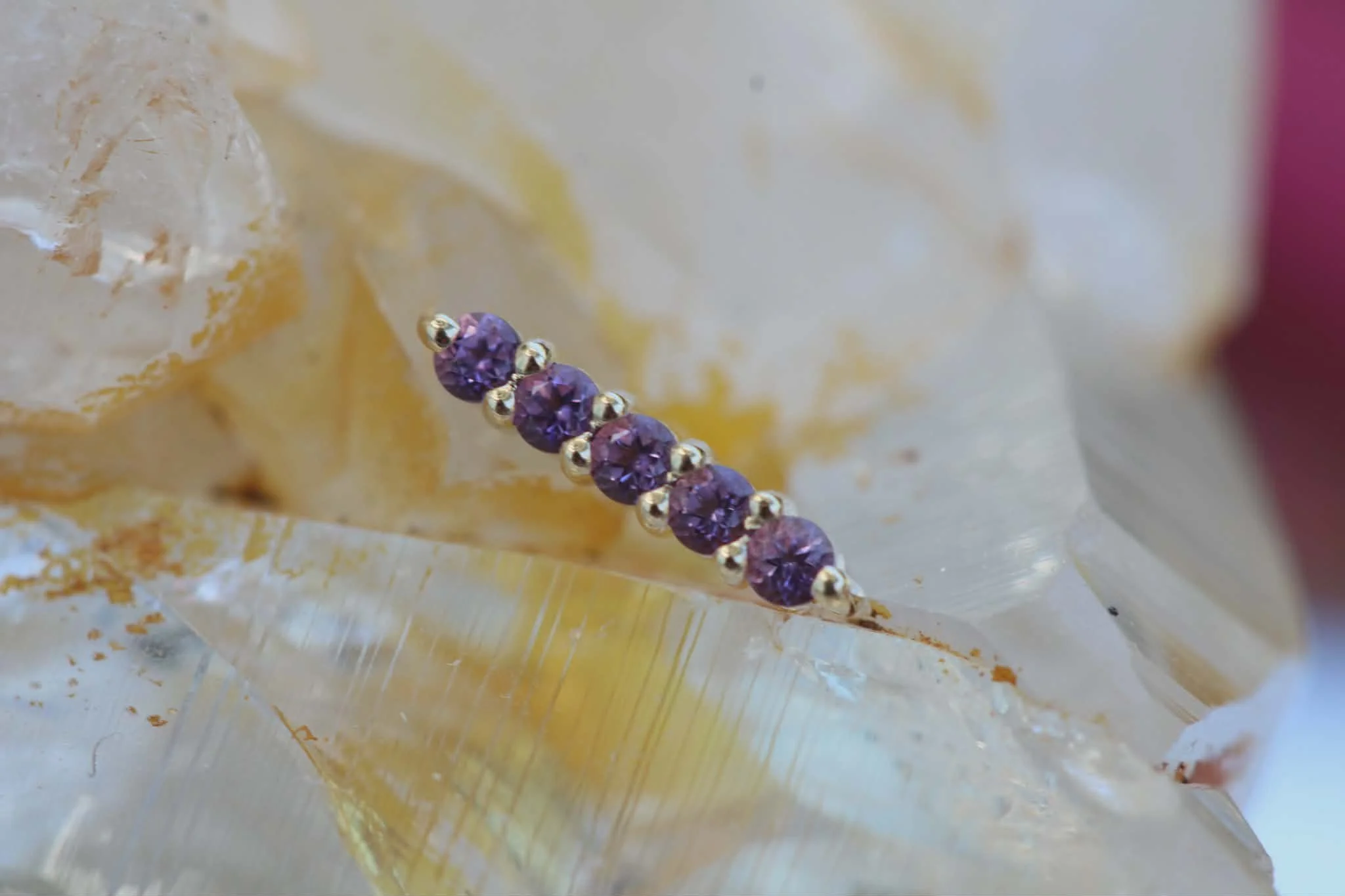 Body Vision Los Angeles ( BVLA ) , Yellow Gold Linear 5 with Amethyst