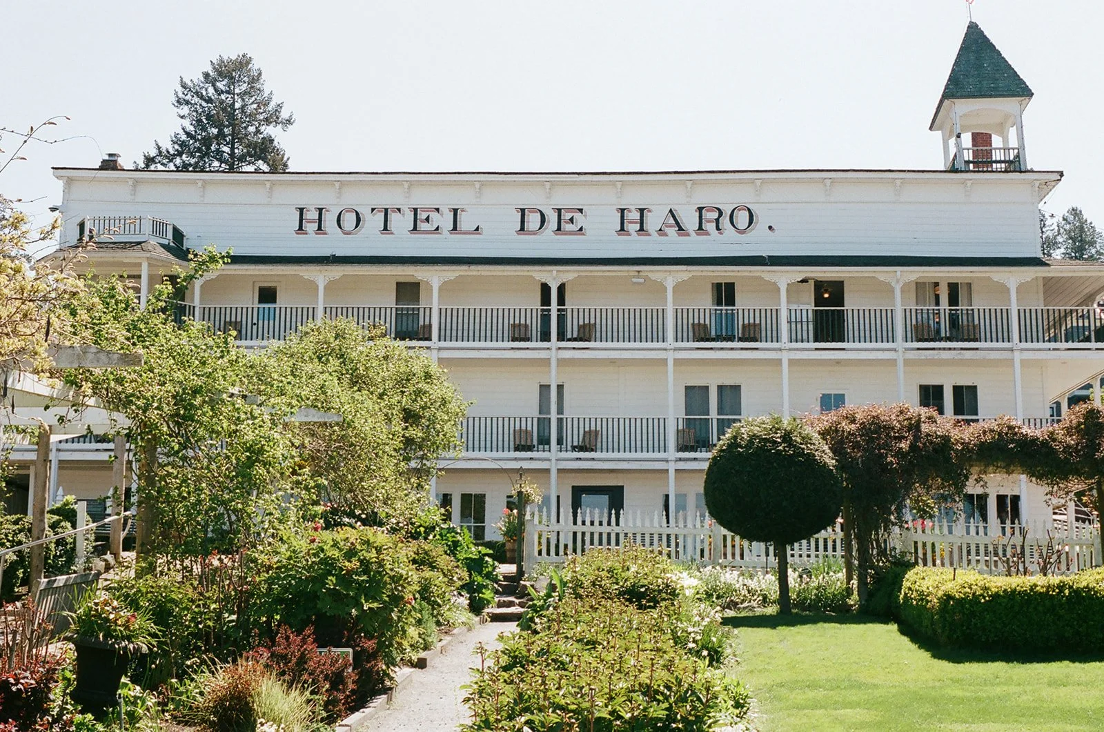 Roche Harbor Weddings: Your Complete Guide to This Iconic San Juan Island Venue