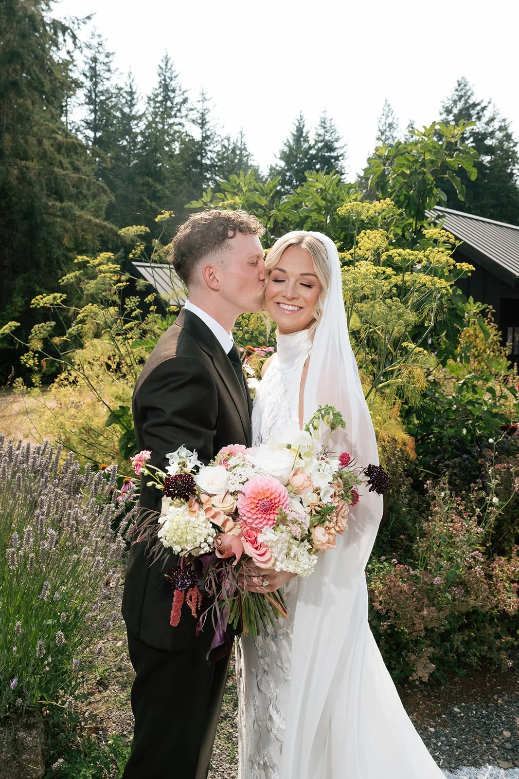A Weekend to Be Felt: Kyler &amp; Channing at Saltwater Farm, San Juan Island