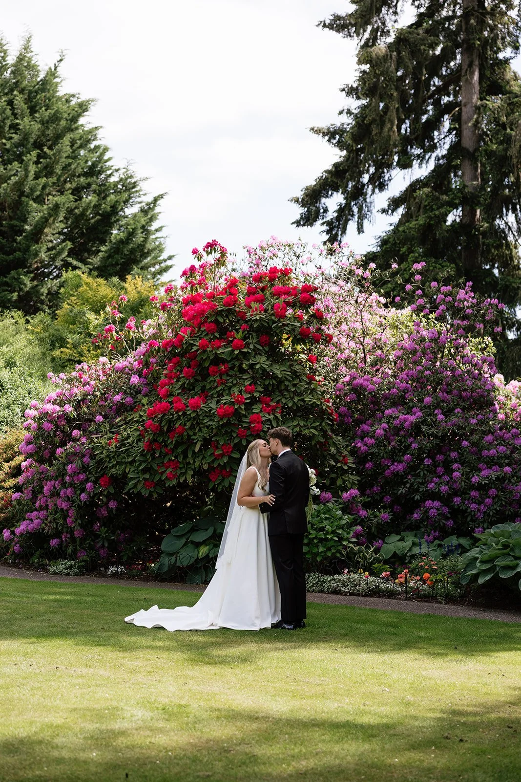 A Laurel Creek Manor Wedding in Sumner, WA: Your Complete Planning Guide