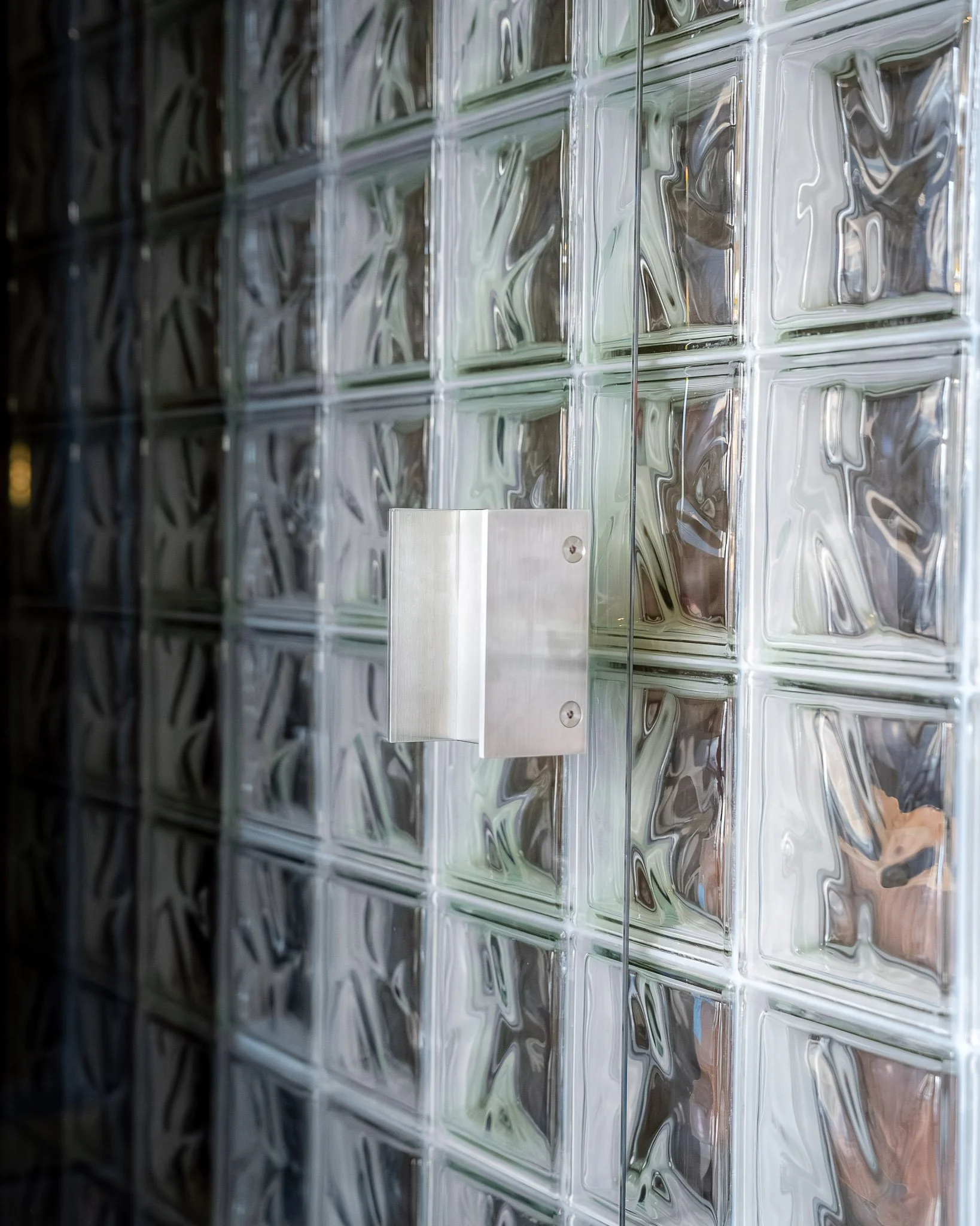 360 Glass Projects - Richmond Rd Deli 3.jpg