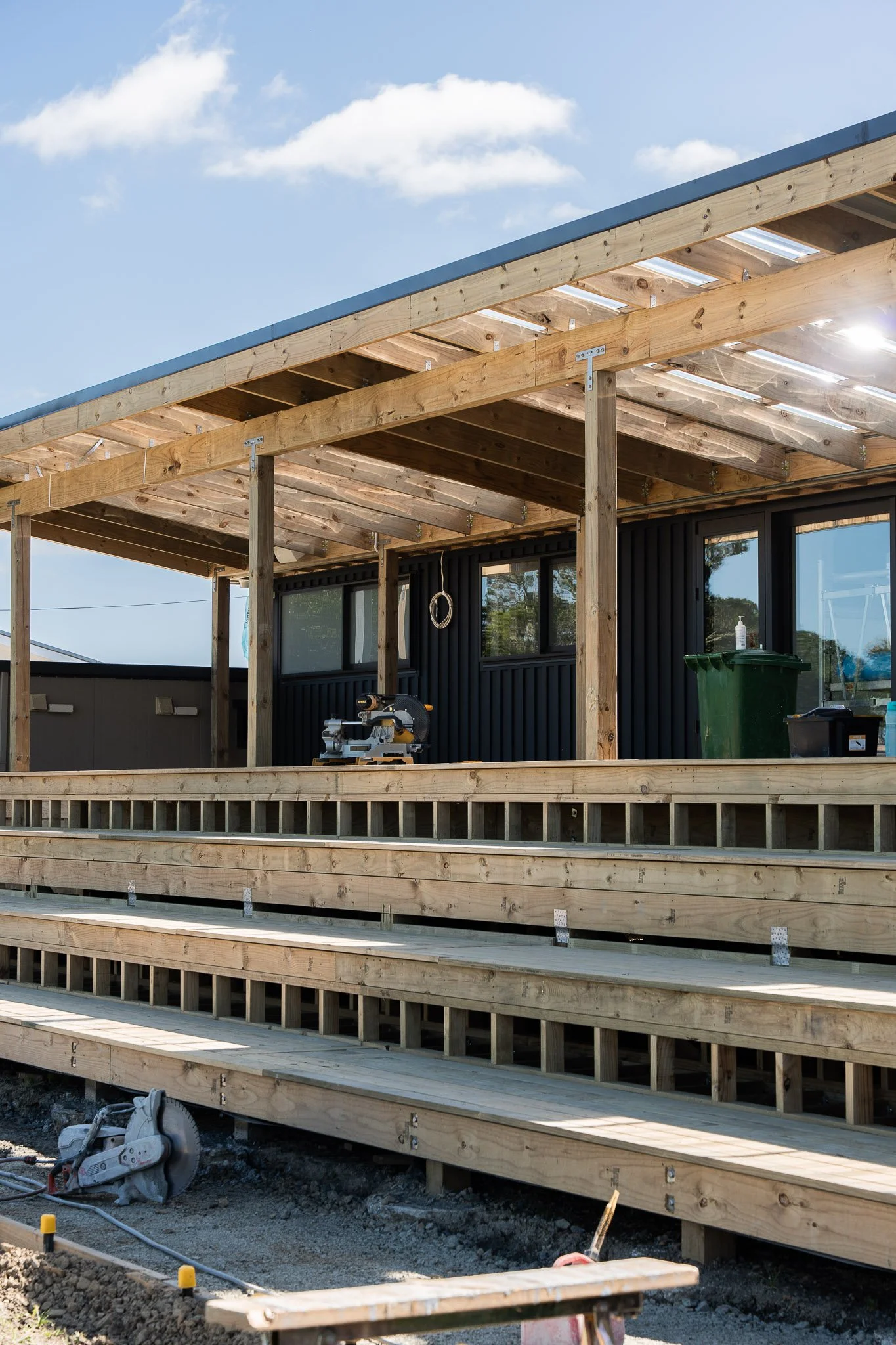 360 Glass - Northcote Tigers Clubhouse4.jpg