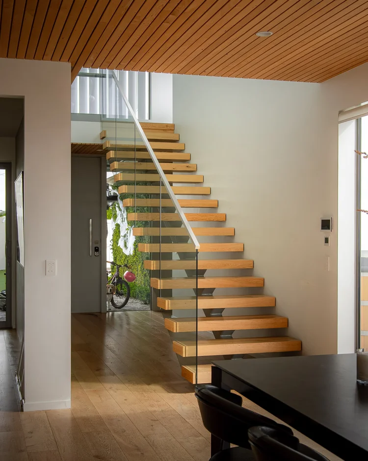 Frameless glass balustrade