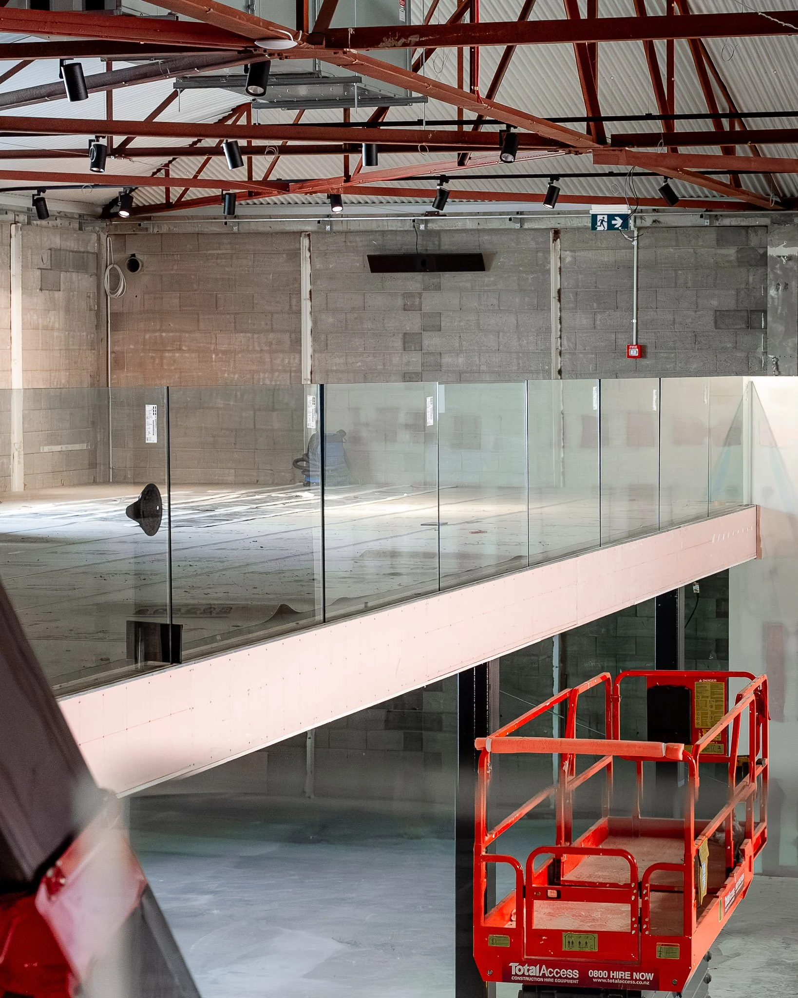 360 Glass Projects - July Nugent St 17.jpg