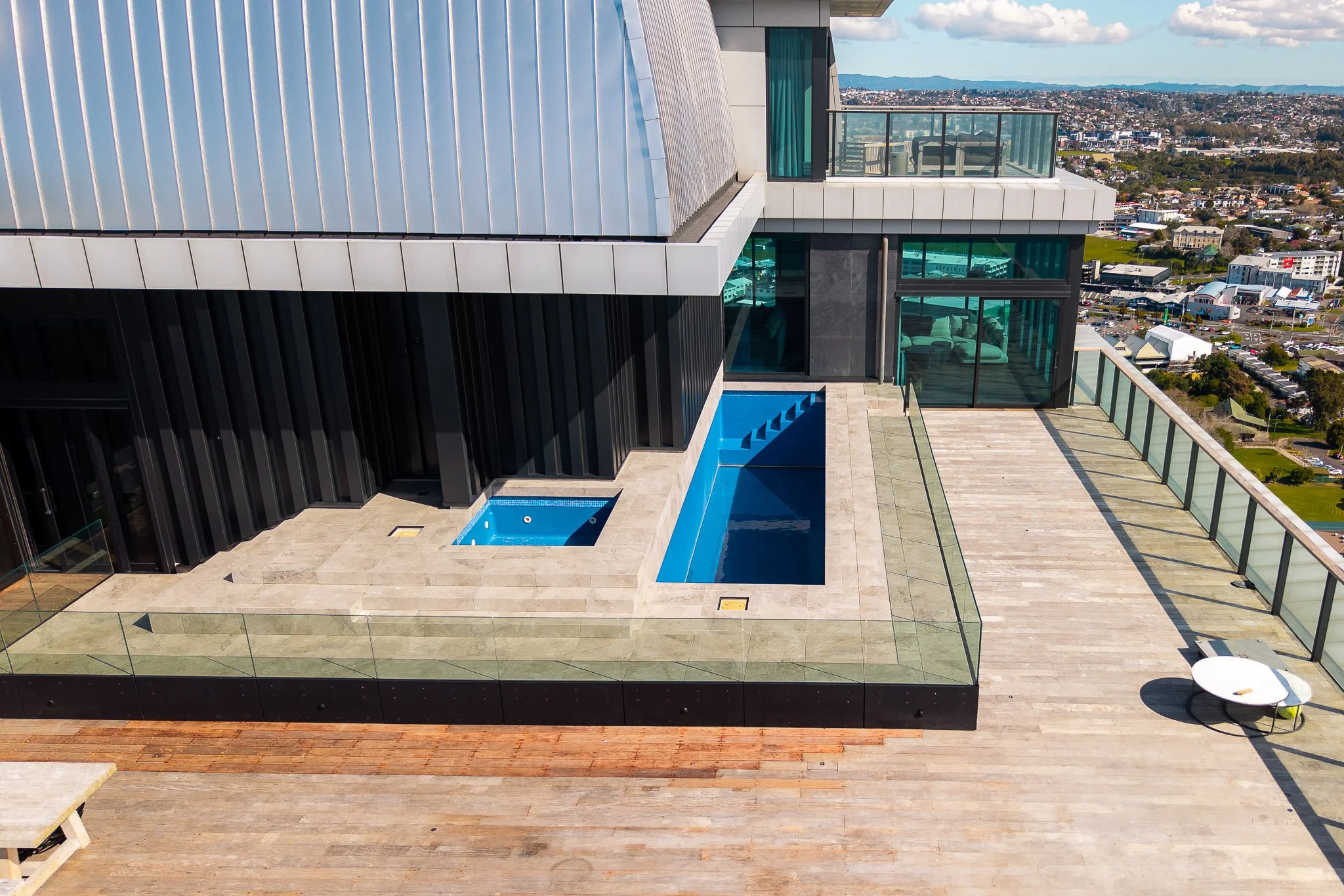 360 Glass - The Sentinel Apartments4.jpg