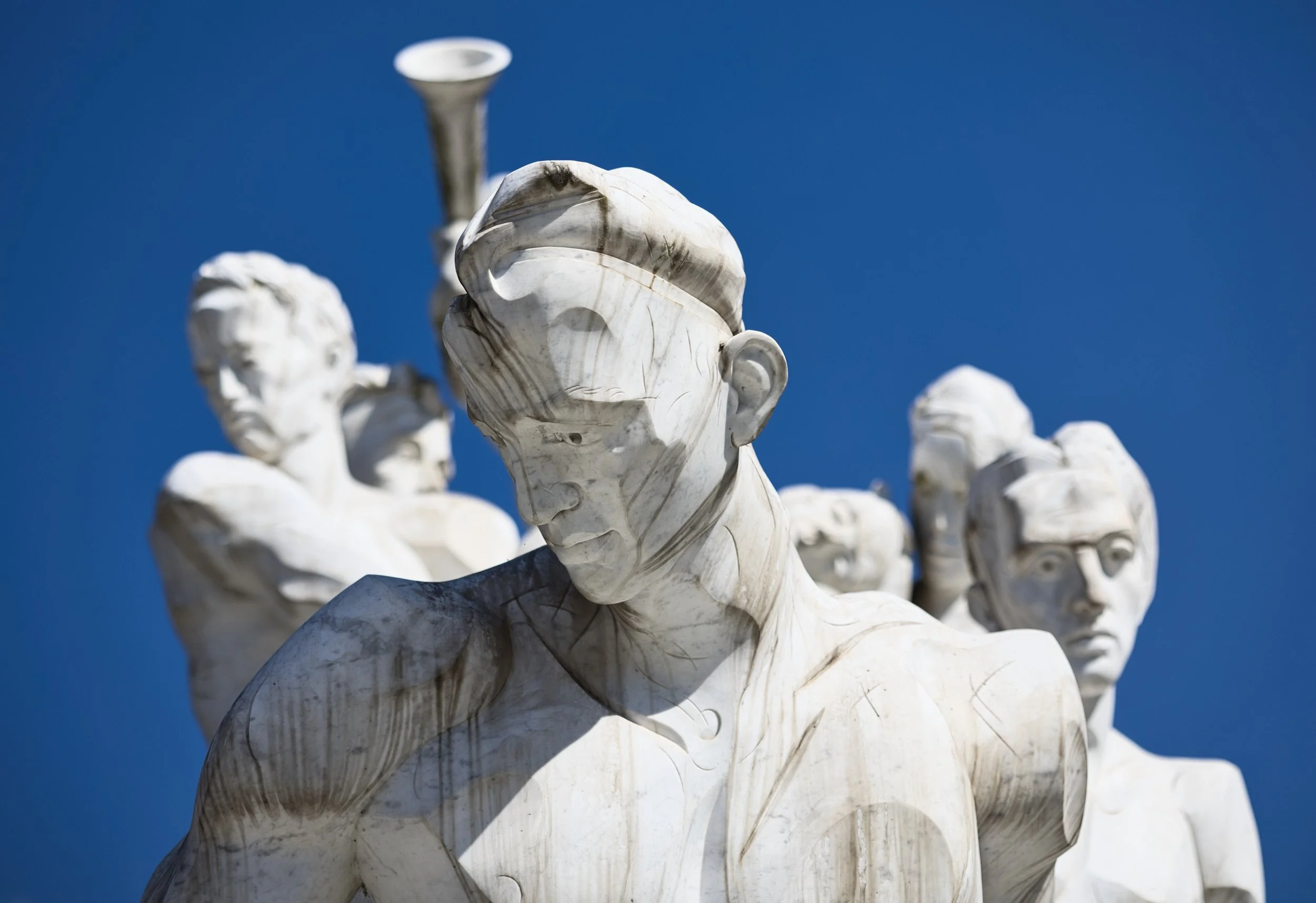 Le città del marmo: un reportage visivo tra Massa e Carrara