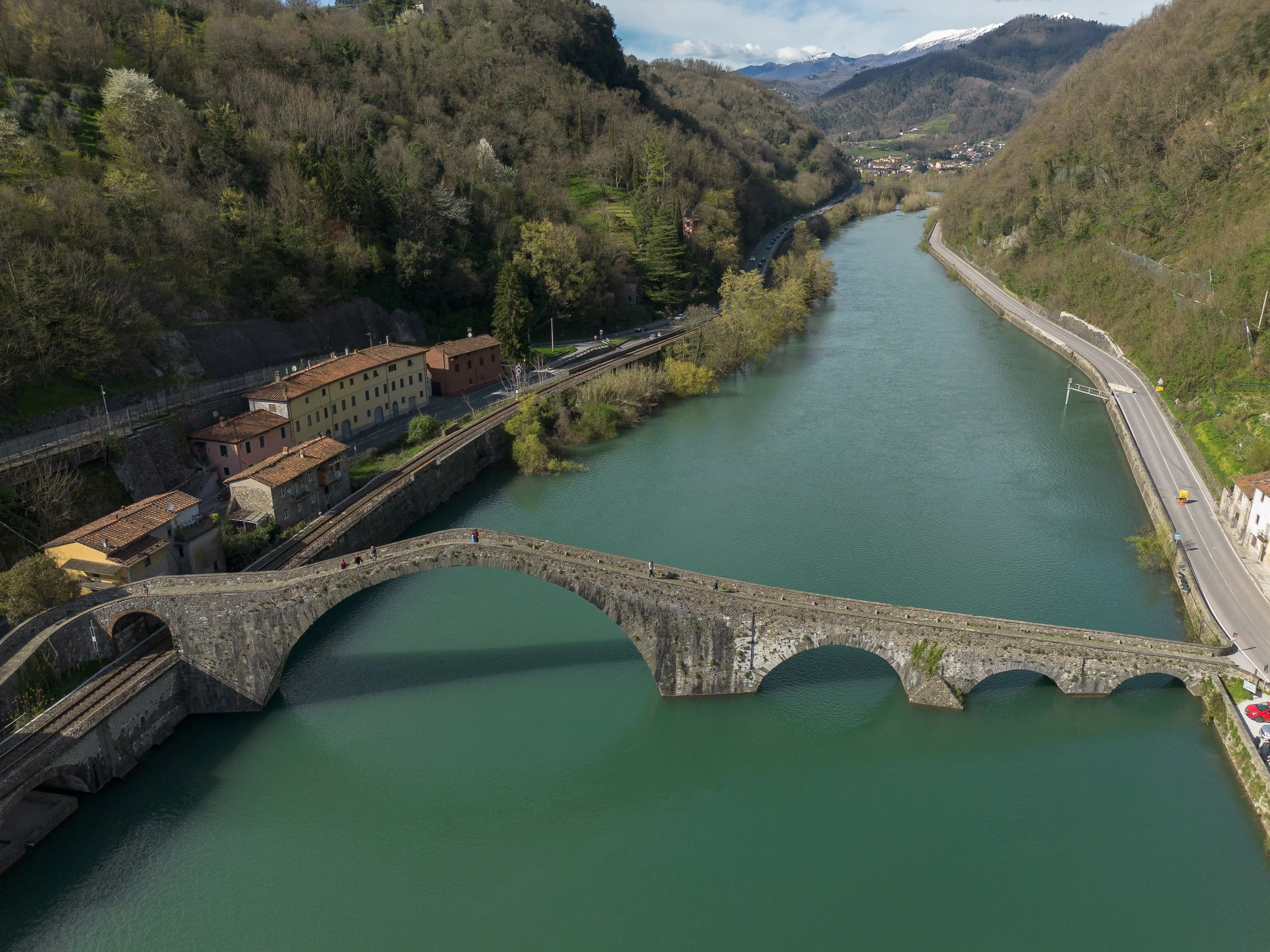 paesaggio-ponte-del-diavolo-lucca-bolognesi.jpg