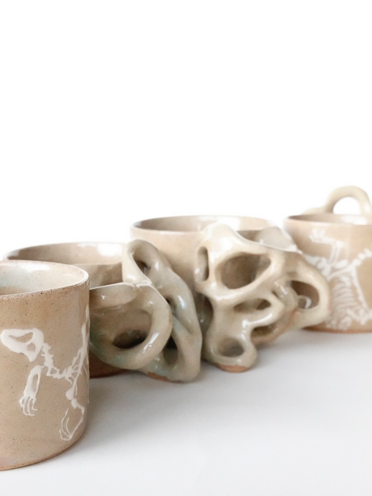 dyyyno mugs

made with inishowen speckle stoneware