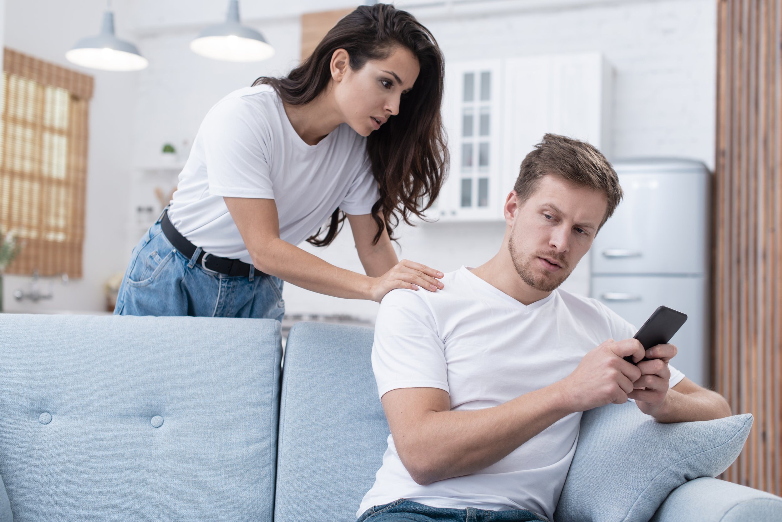 How to deal with a manipulative narcissist boyfriend​?