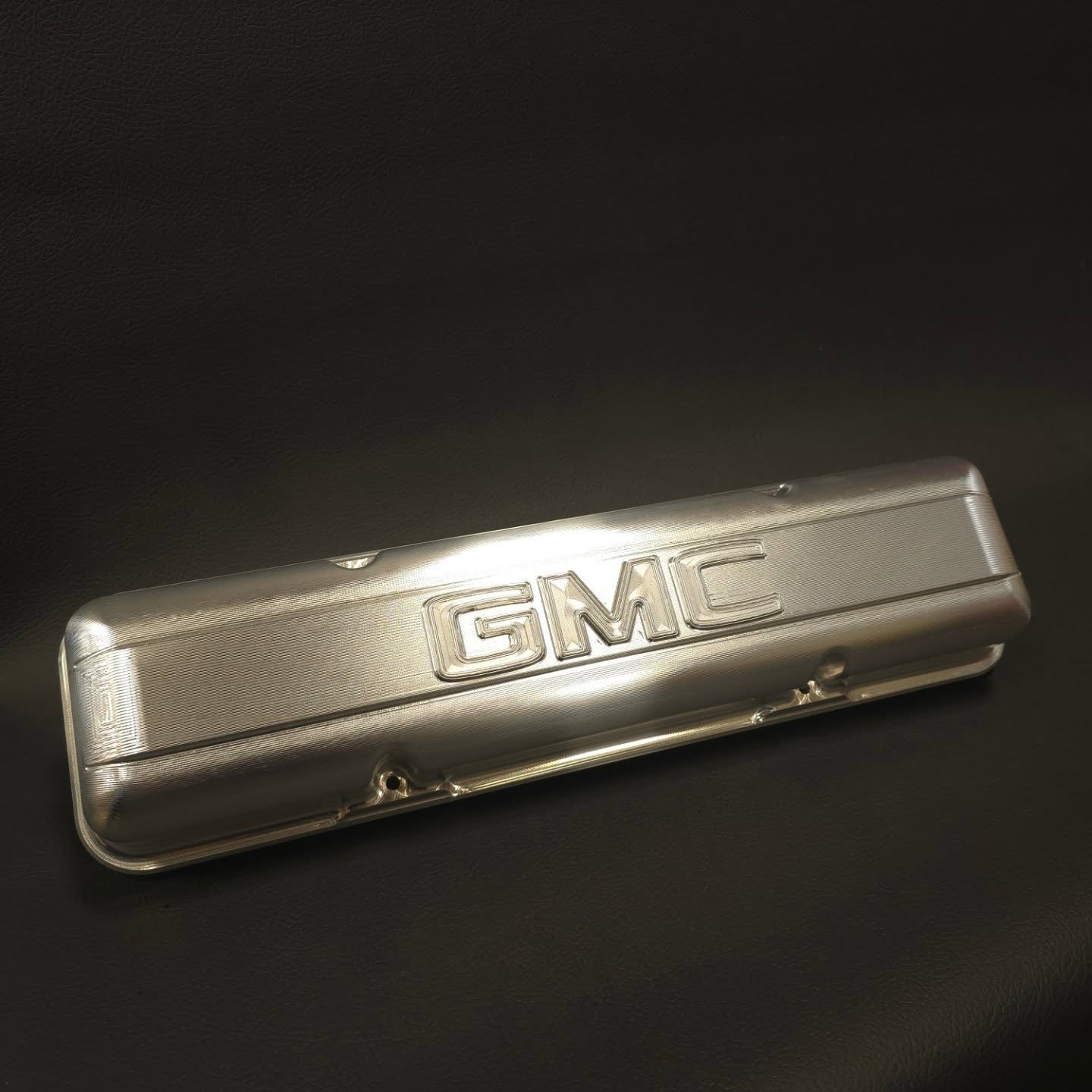 Billet GMC Valve Cover.
Machined from solid 6061 &mdash; No Casting, No Shortcuts.

From concept to reality.

Designed by @badomanclassics
Manufactured by NV Machine Works.

-Custom designs available upon request.
-LS Adapters also available 

Inquir