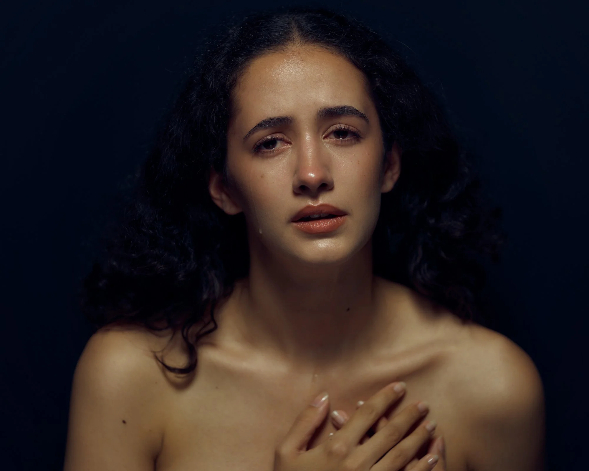 Fotostudio-Zu╠êrich_dot-RAW-Studio_Valeria-Hongler_Actress_Portraitfotografie 12.jpg