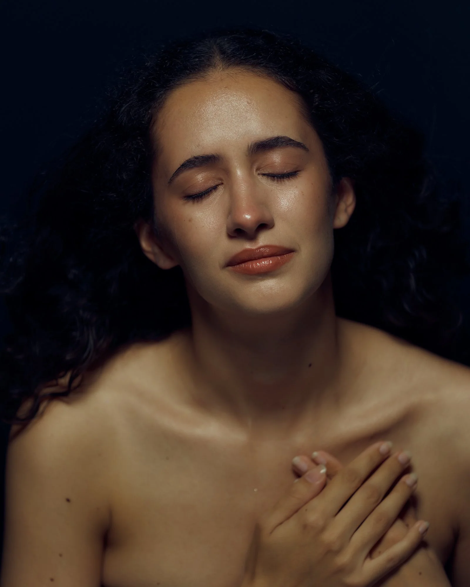 Fotostudio-Zu╠êrich_dot-RAW-Studio_Valeria-Hongler_Actress_Portraitfotografie 9.jpg