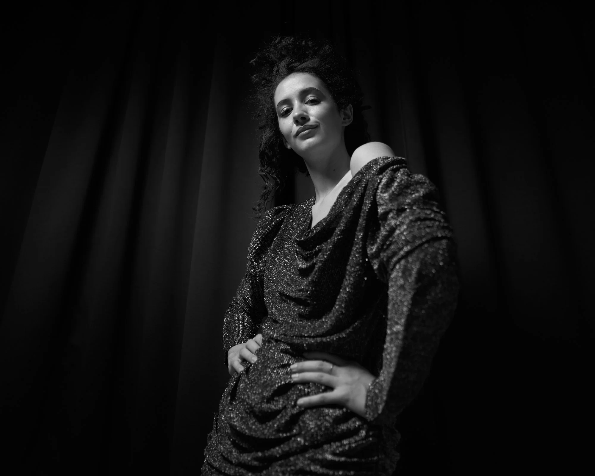 Fotostudio-Zu╠êrich_dot-RAW-Studio_Valeria-Hongler_Actress_Portraitfotografie 35.jpg