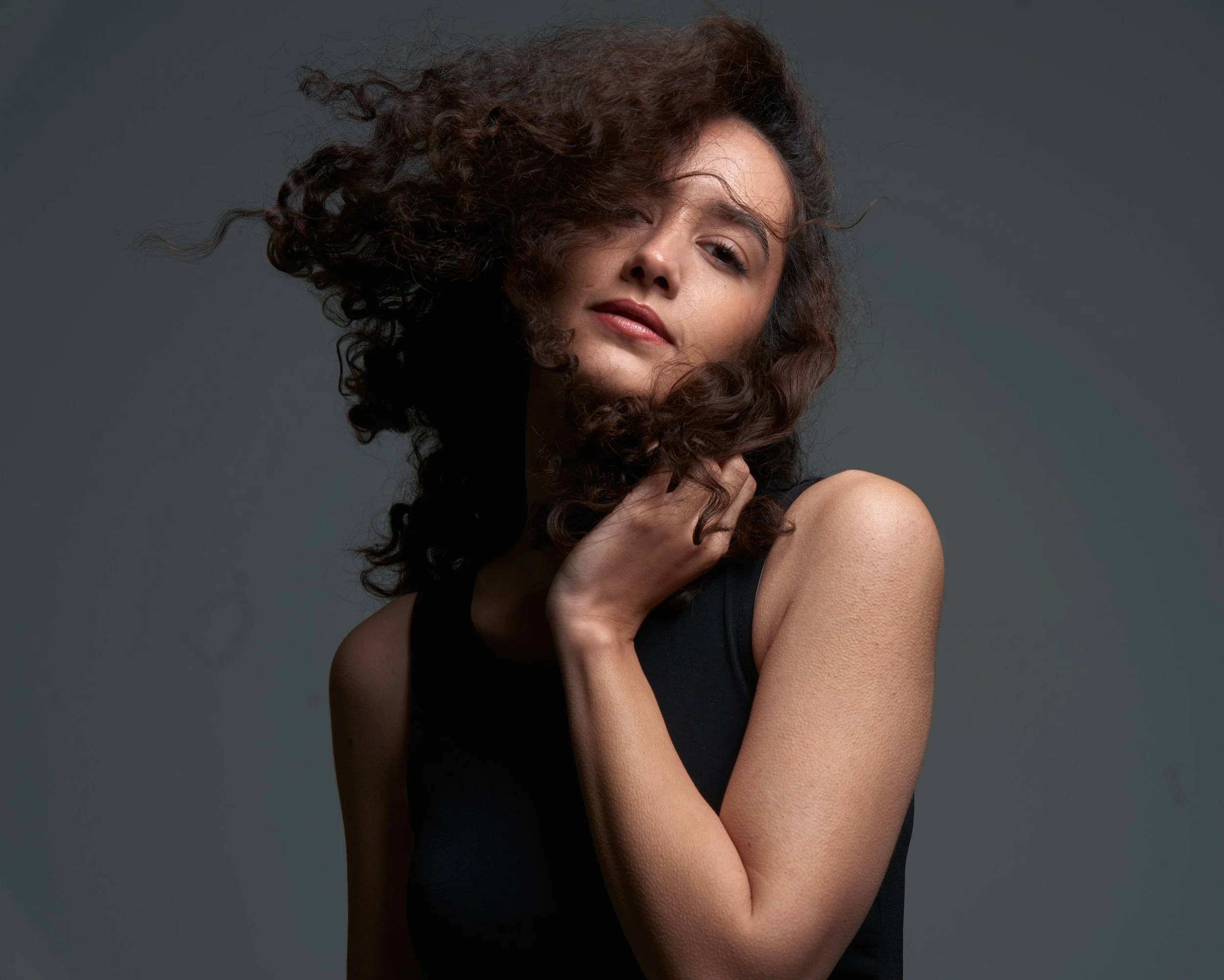 Fotostudio_Mietstudio_Zu╠êrich_dot-RAW-Studio_Fotoshooting-Portraitfotos 5.jpg