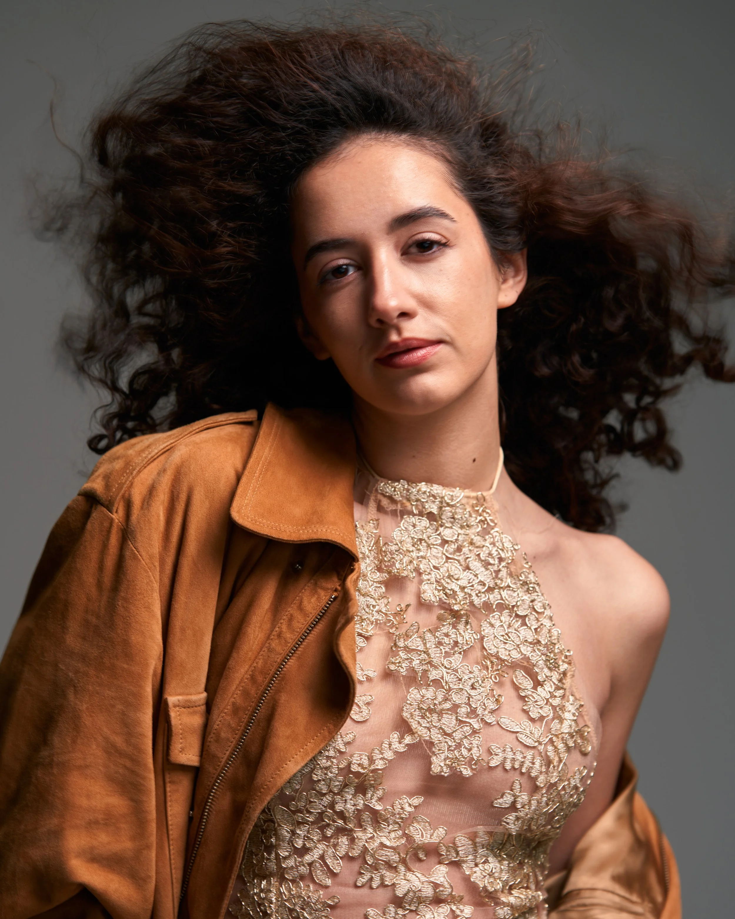 Fotostudio_Mietstudio_Zu╠êrich_dot-RAW-Studio_Fotoshooting-Portraitfotos 7.jpg