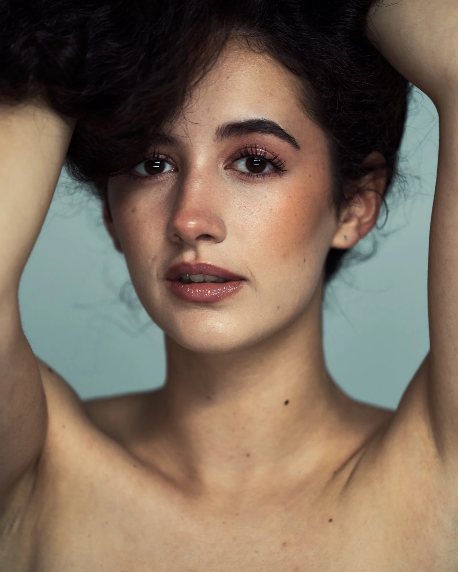 Fotostudio-Zu╠êrich_dot-RAW-Studio_Valeria-Hongler_Actress_Portraitfotografie 26.jpg
