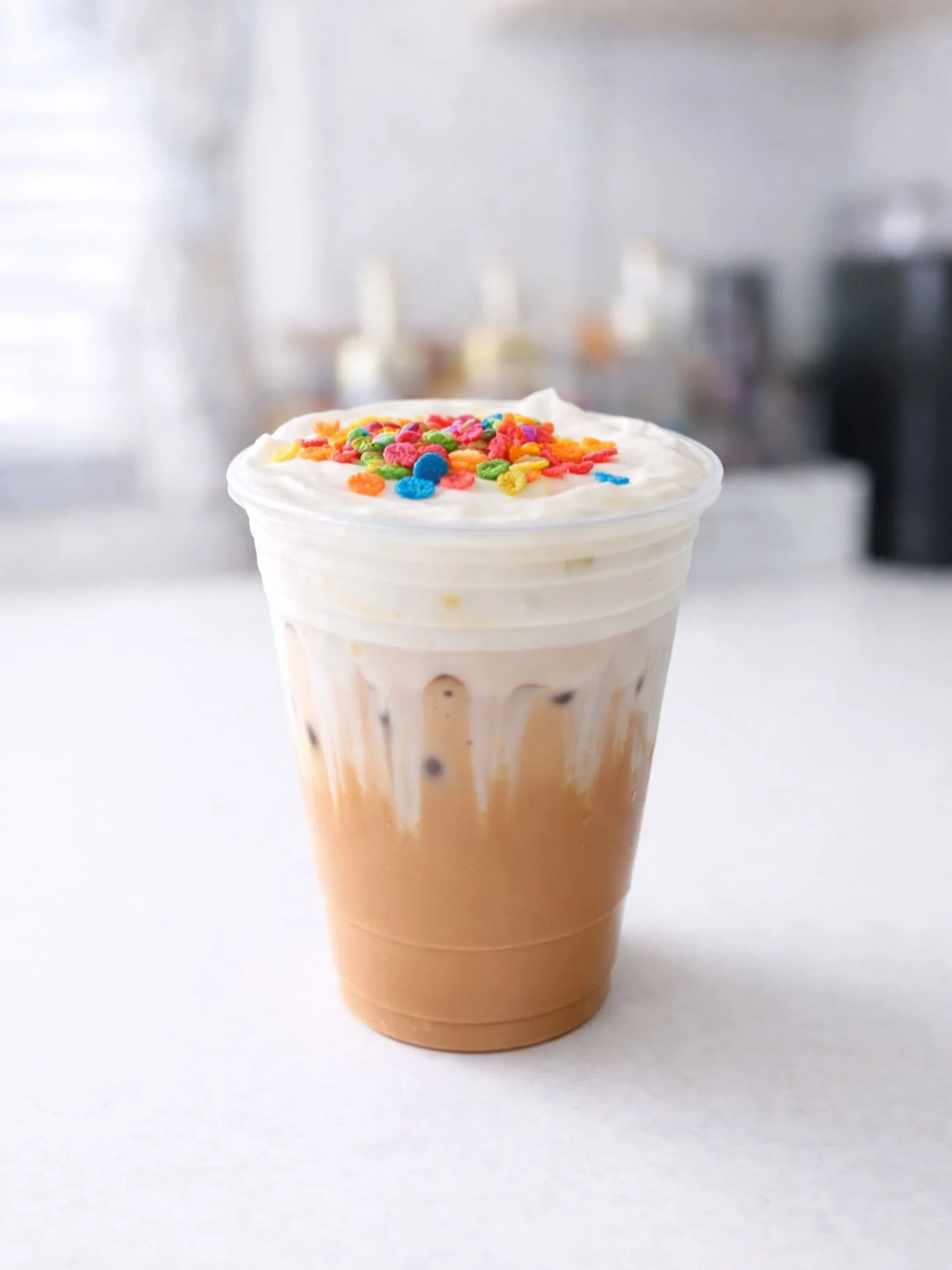 Would you drink this Fruity pebbles latte ? 🌈